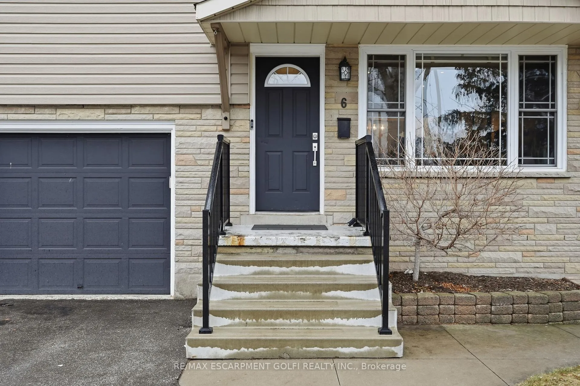 Photo 3 of 6 Brierwood Avenue, Grimsby, Grimsby West — HOMEH