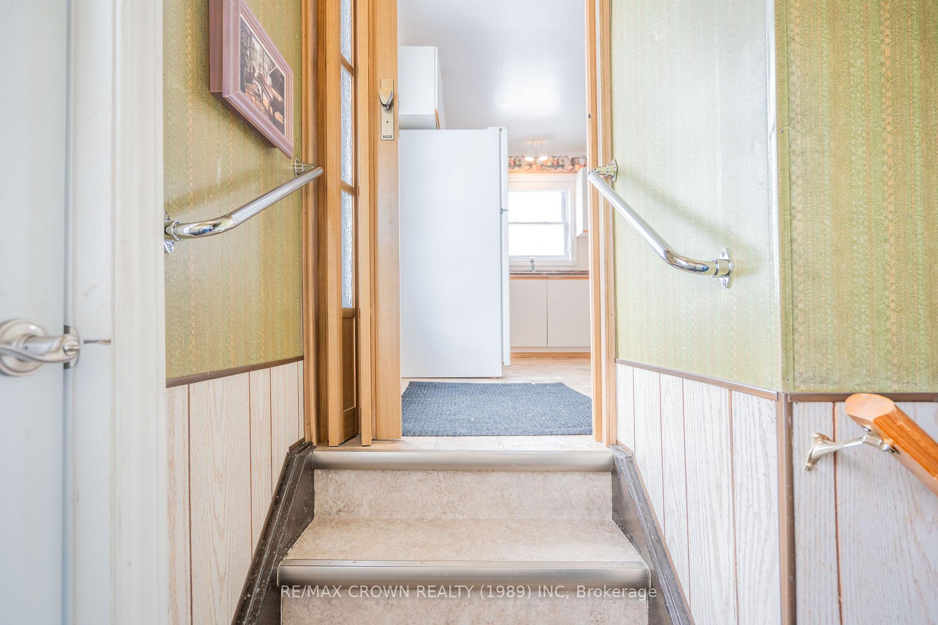 Photo 8 of 37 Wolfe Street, Kapuskasing — HOMEH