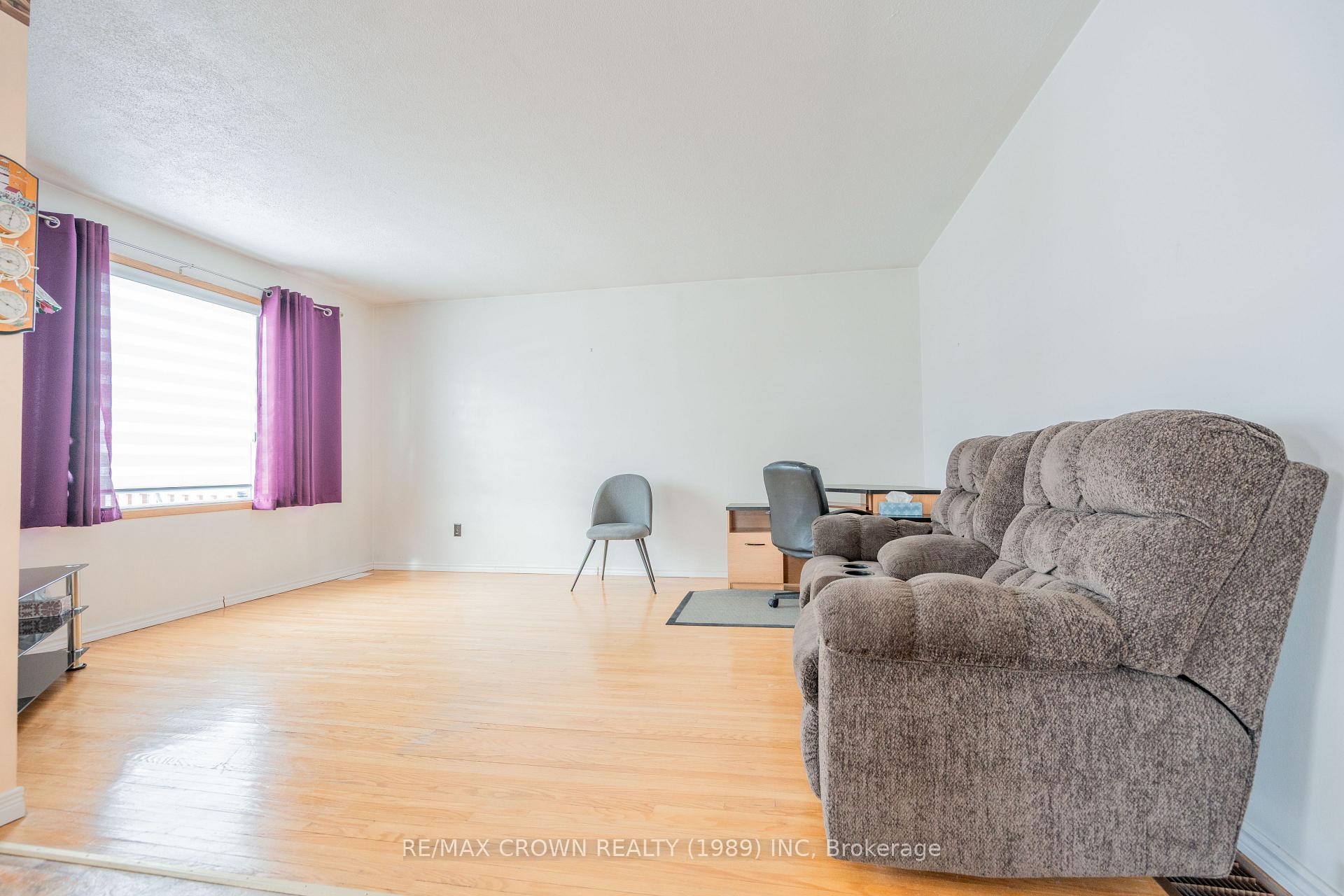 Photo 15 of 37 Wolfe Street, Kapuskasing — HOMEH