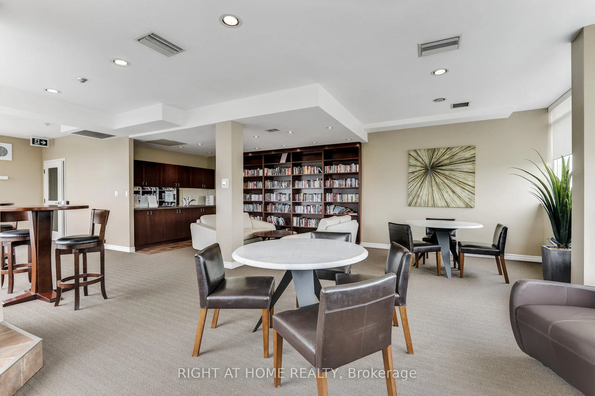 Photo 22 of Unit 1714, 1276 Maple Crossing Boulevard, Burlington, Brant — HOMEH