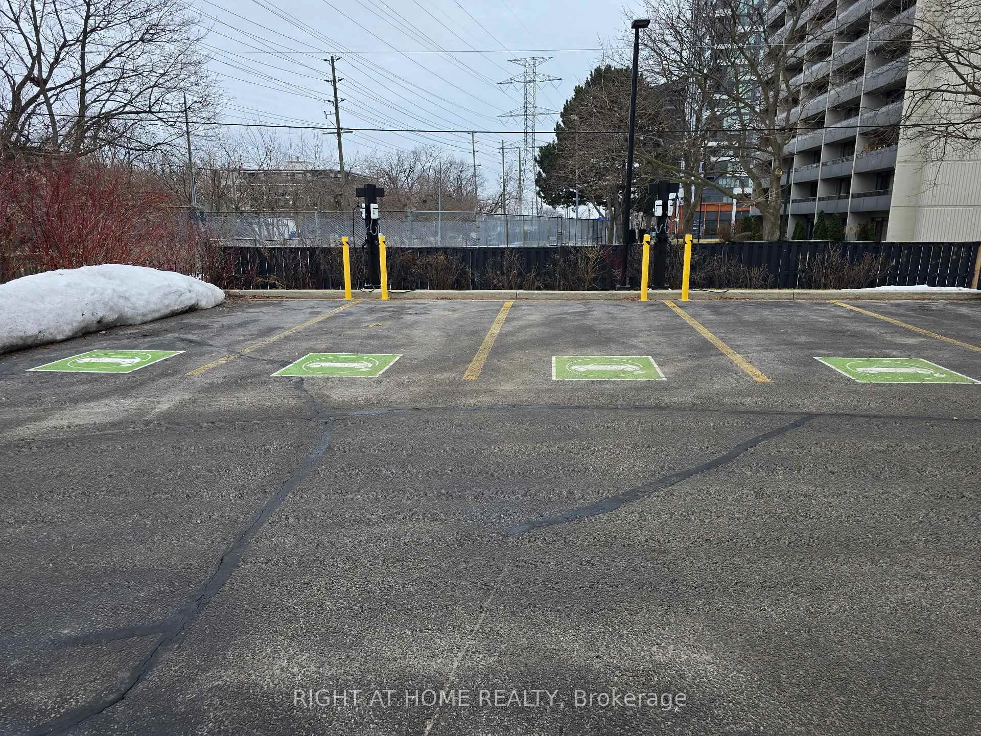 Photo 32 of Unit 1714, 1276 Maple Crossing Boulevard, Burlington, Brant — HOMEH