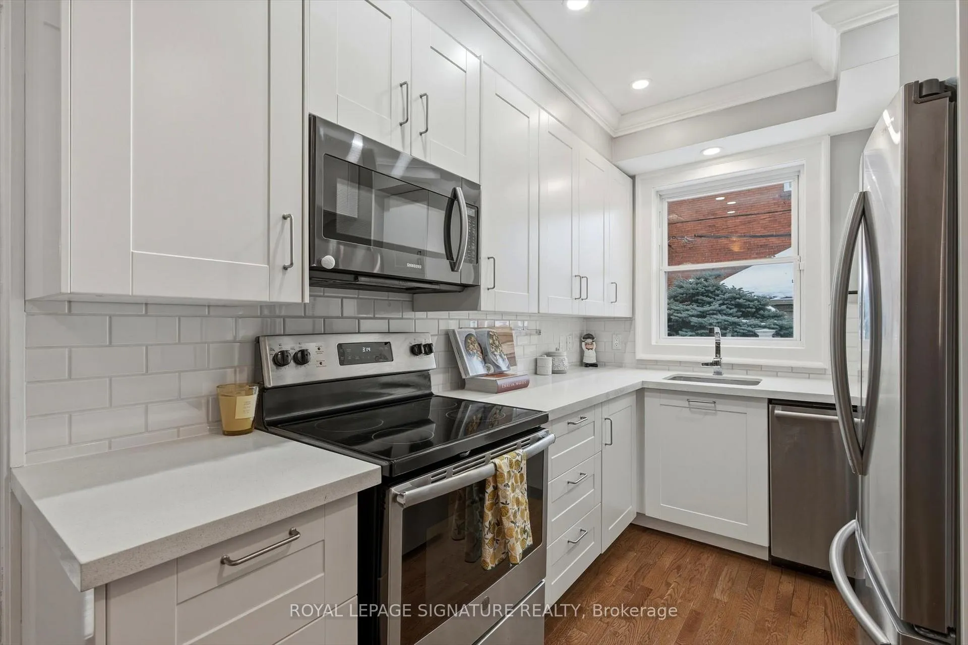 Photo 15 of 55 Atlas Avenue, Toronto, Humewood-Cedarvale — HOMEH
