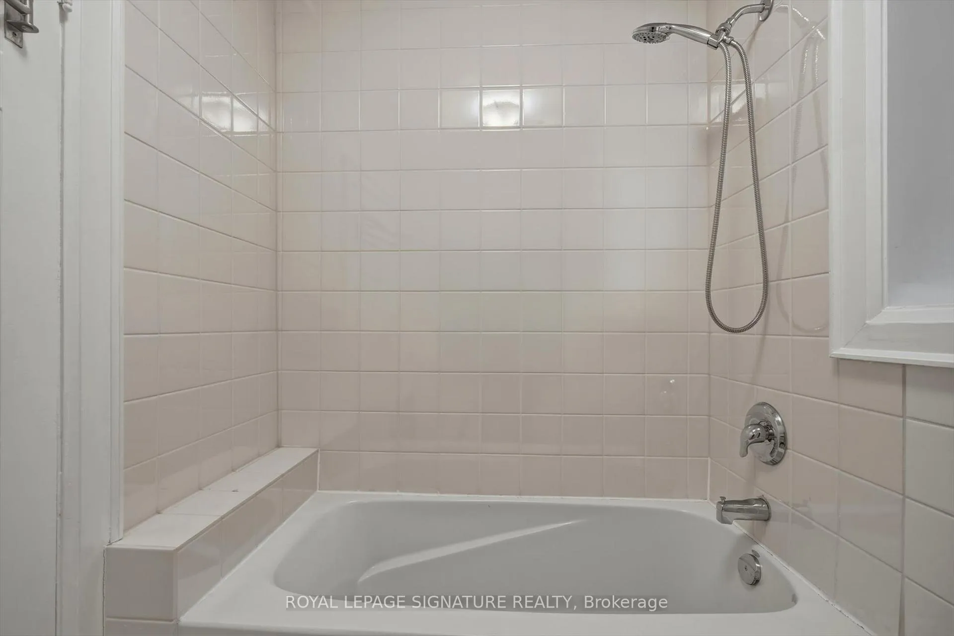 Photo 28 of 55 Atlas Avenue, Toronto, Humewood-Cedarvale — HOMEH