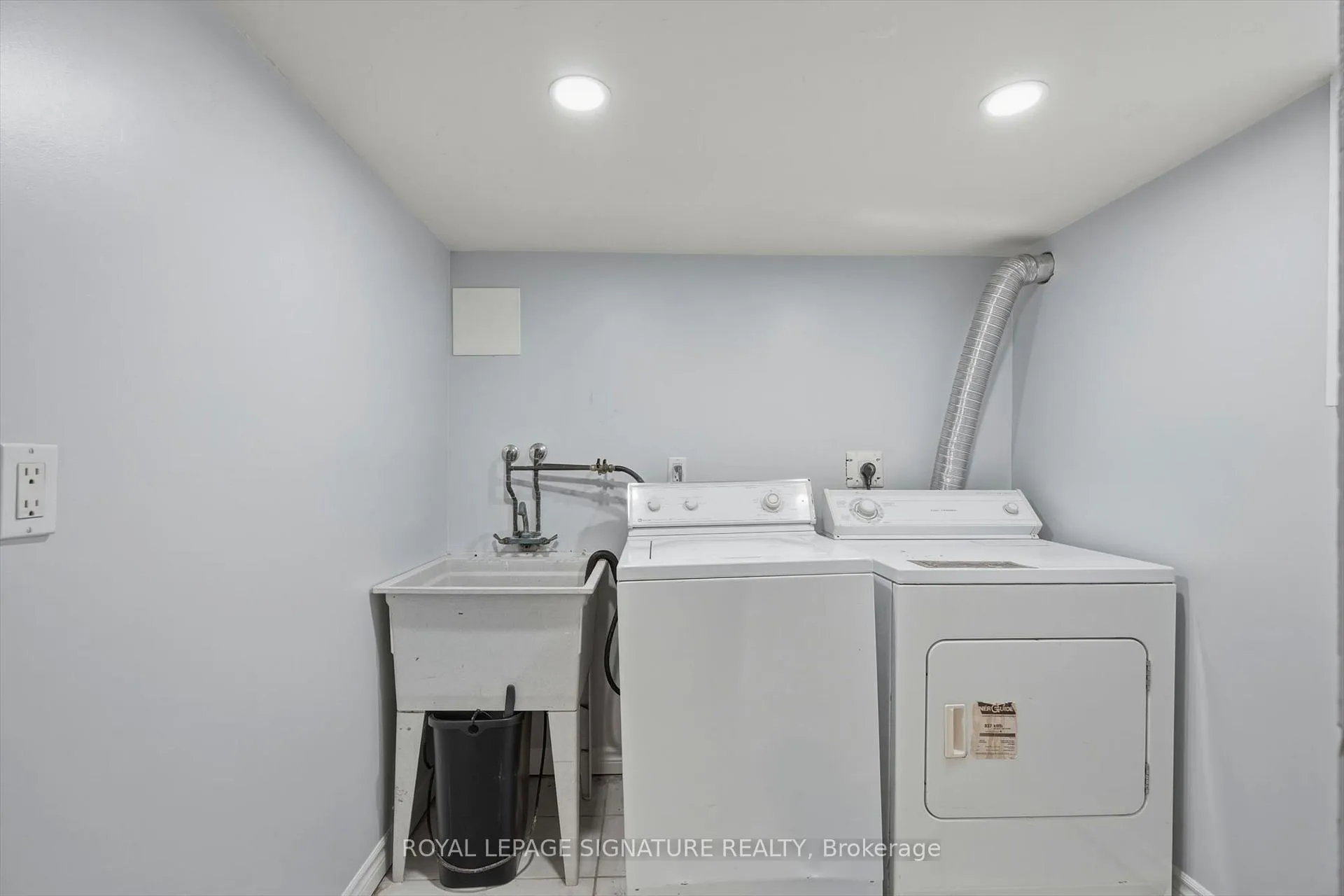 Photo 38 of 55 Atlas Avenue, Toronto, Humewood-Cedarvale — HOMEH
