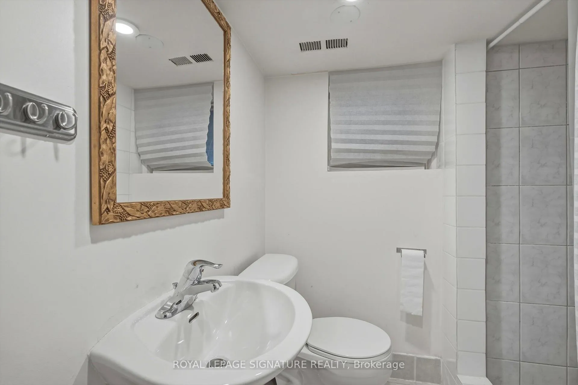 Photo 39 of 55 Atlas Avenue, Toronto, Humewood-Cedarvale — HOMEH