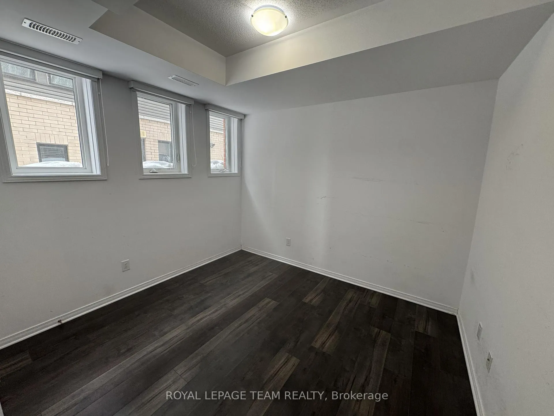 Photo 14 of Unit A, 371 Haliburton Heights, Ottawa, Kanata - Emerald Meadows/Trailwest — HOMEH