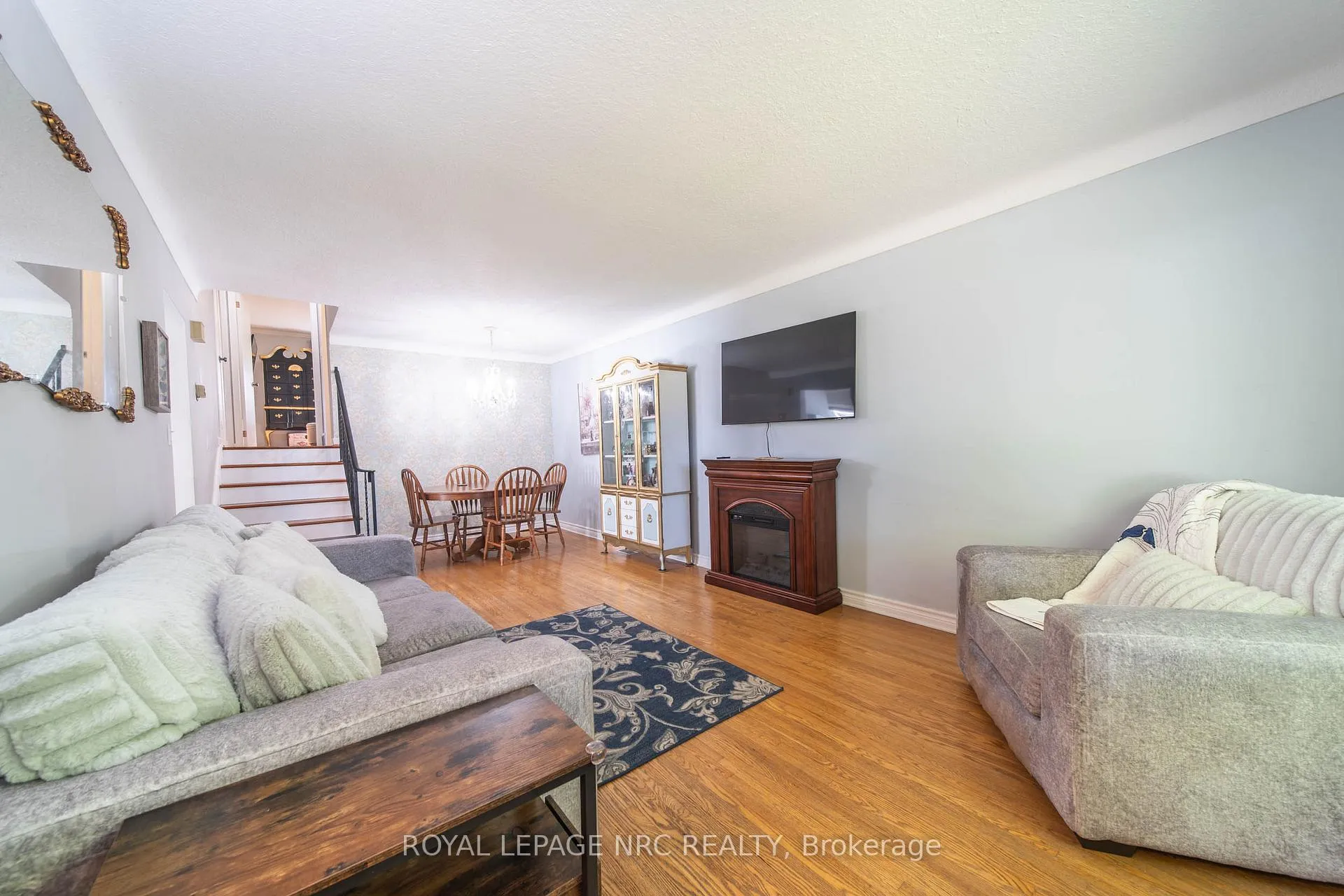 Photo 4 of 4228 York Drive, Niagara Falls, Morrison — HOMEH