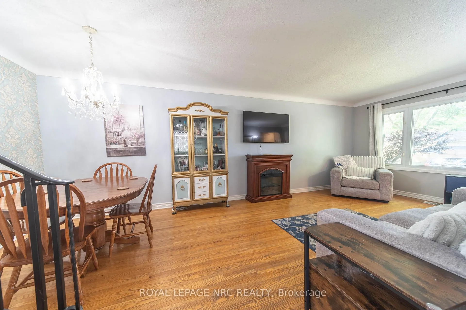 Photo 6 of 4228 York Drive, Niagara Falls, Morrison — HOMEH