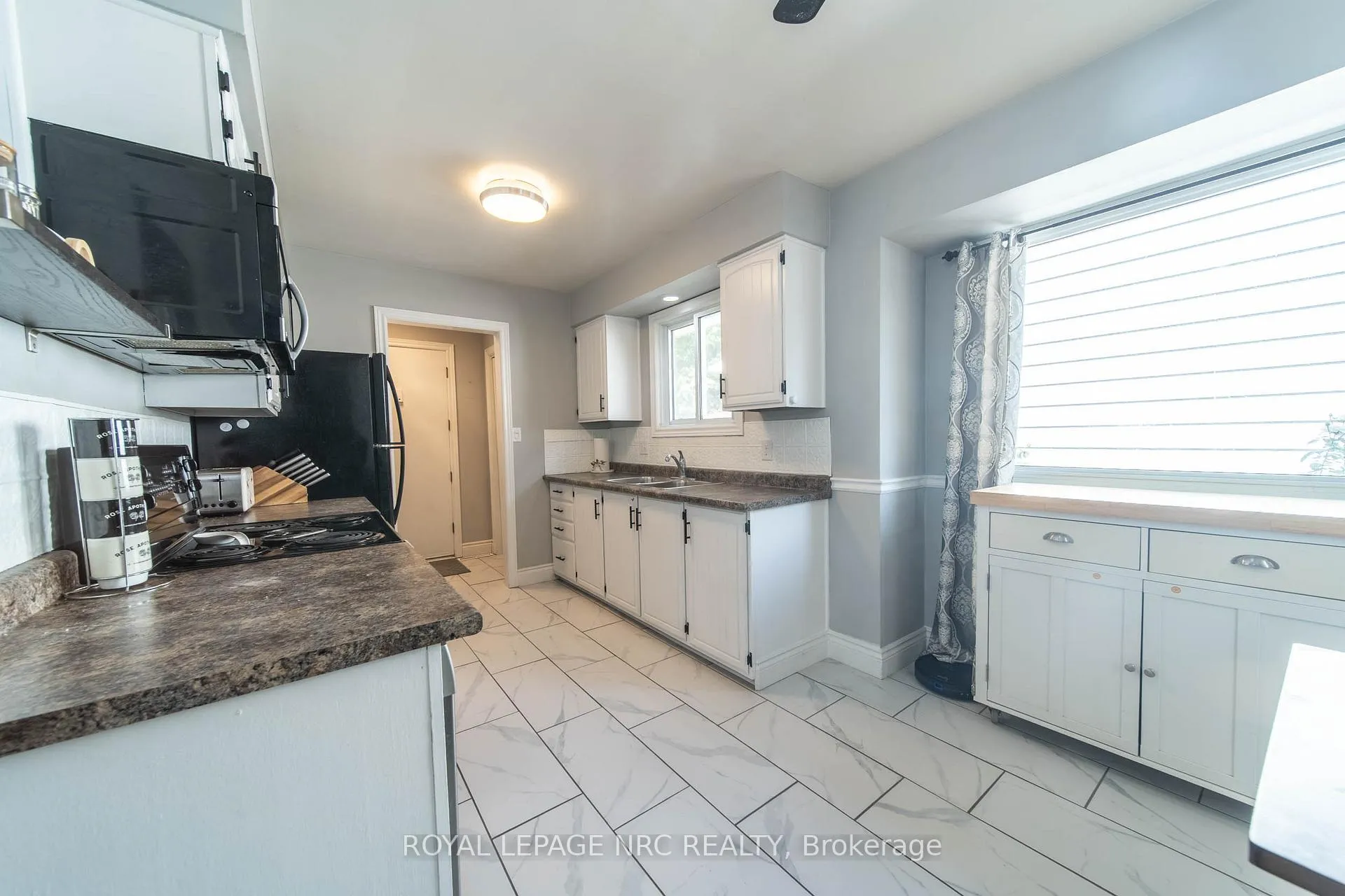 Photo 8 of 4228 York Drive, Niagara Falls, Morrison — HOMEH