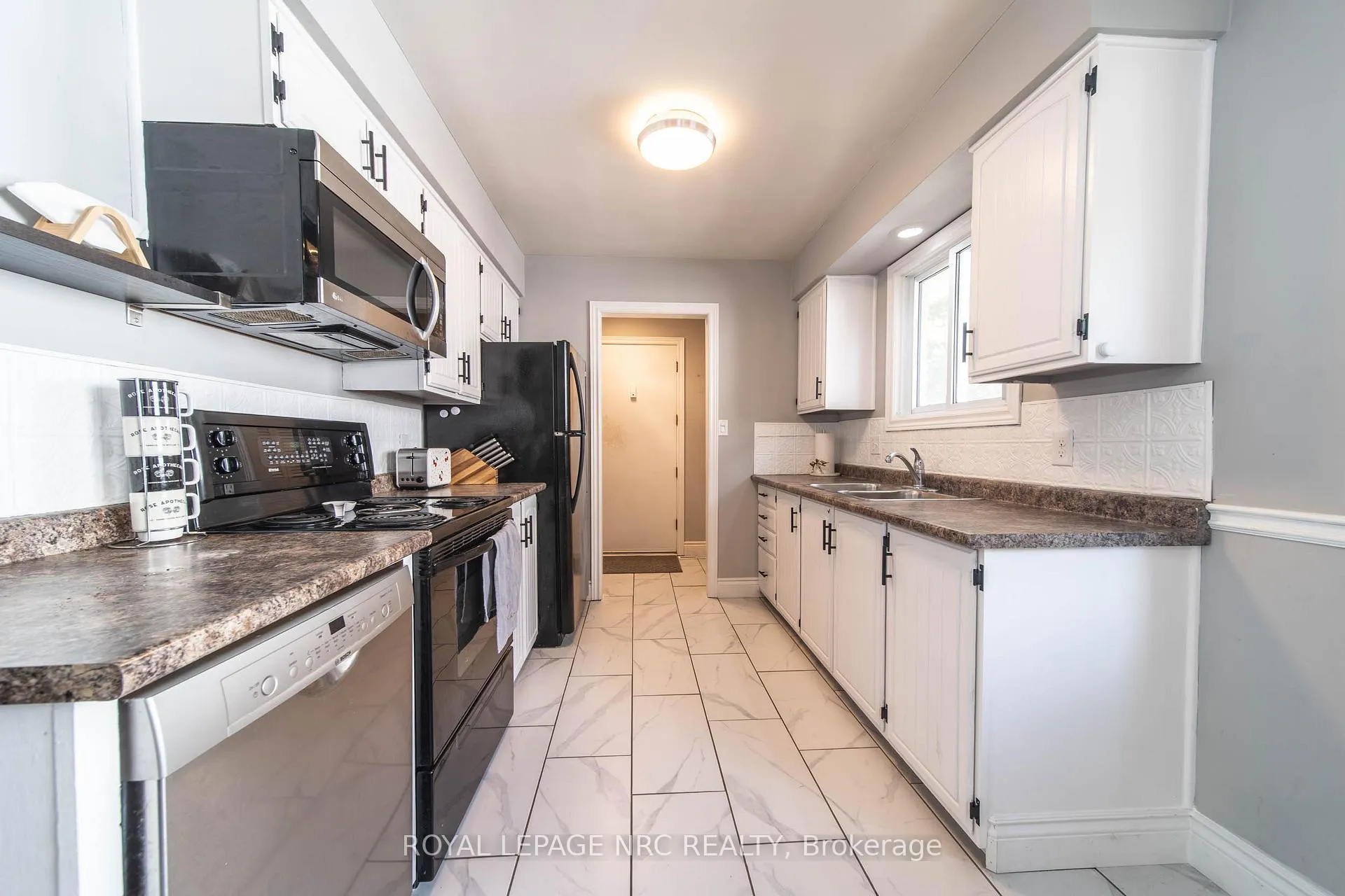 Photo 9 of 4228 York Drive, Niagara Falls, Morrison — HOMEH