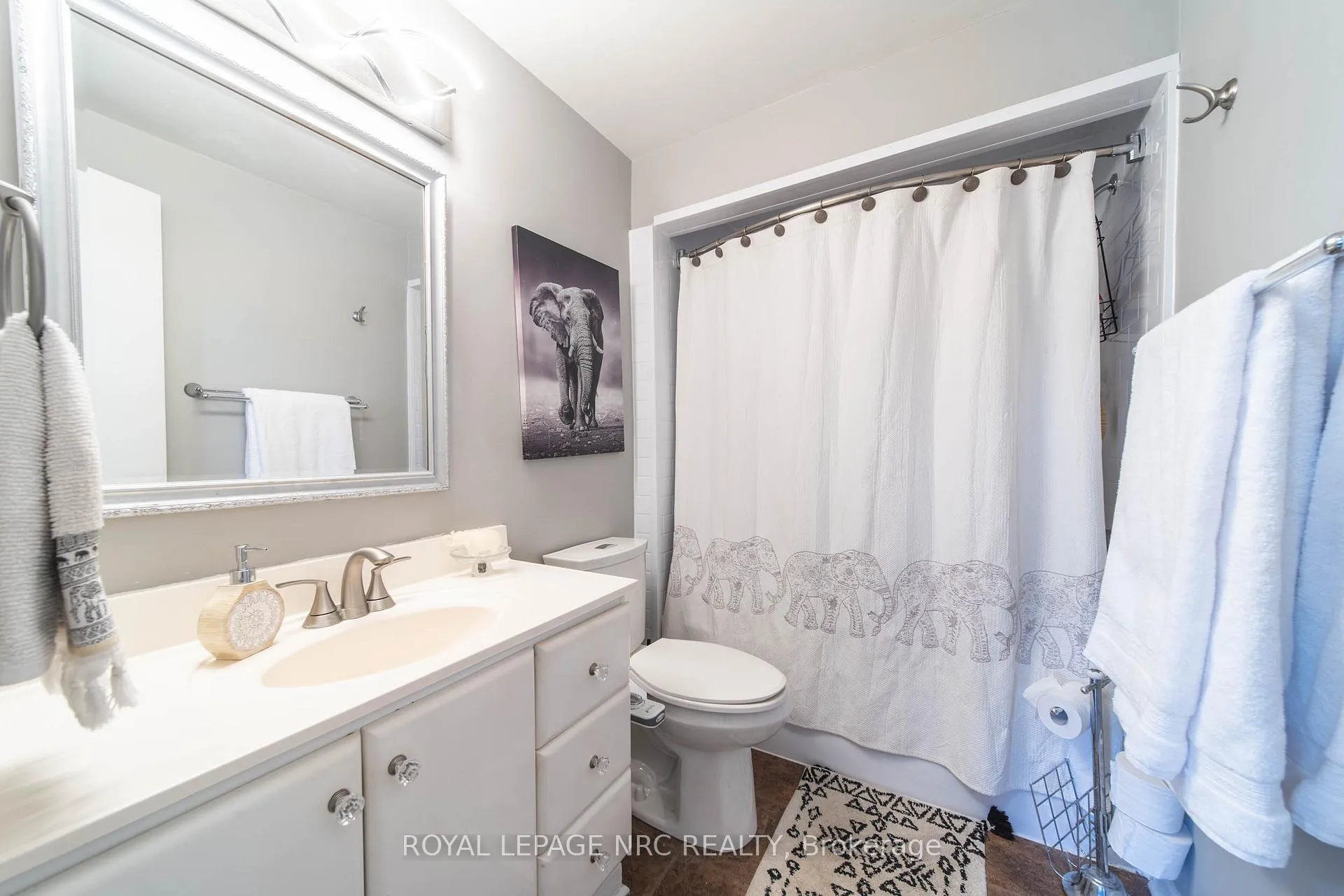 Photo 13 of 4228 York Drive, Niagara Falls, Morrison — HOMEH
