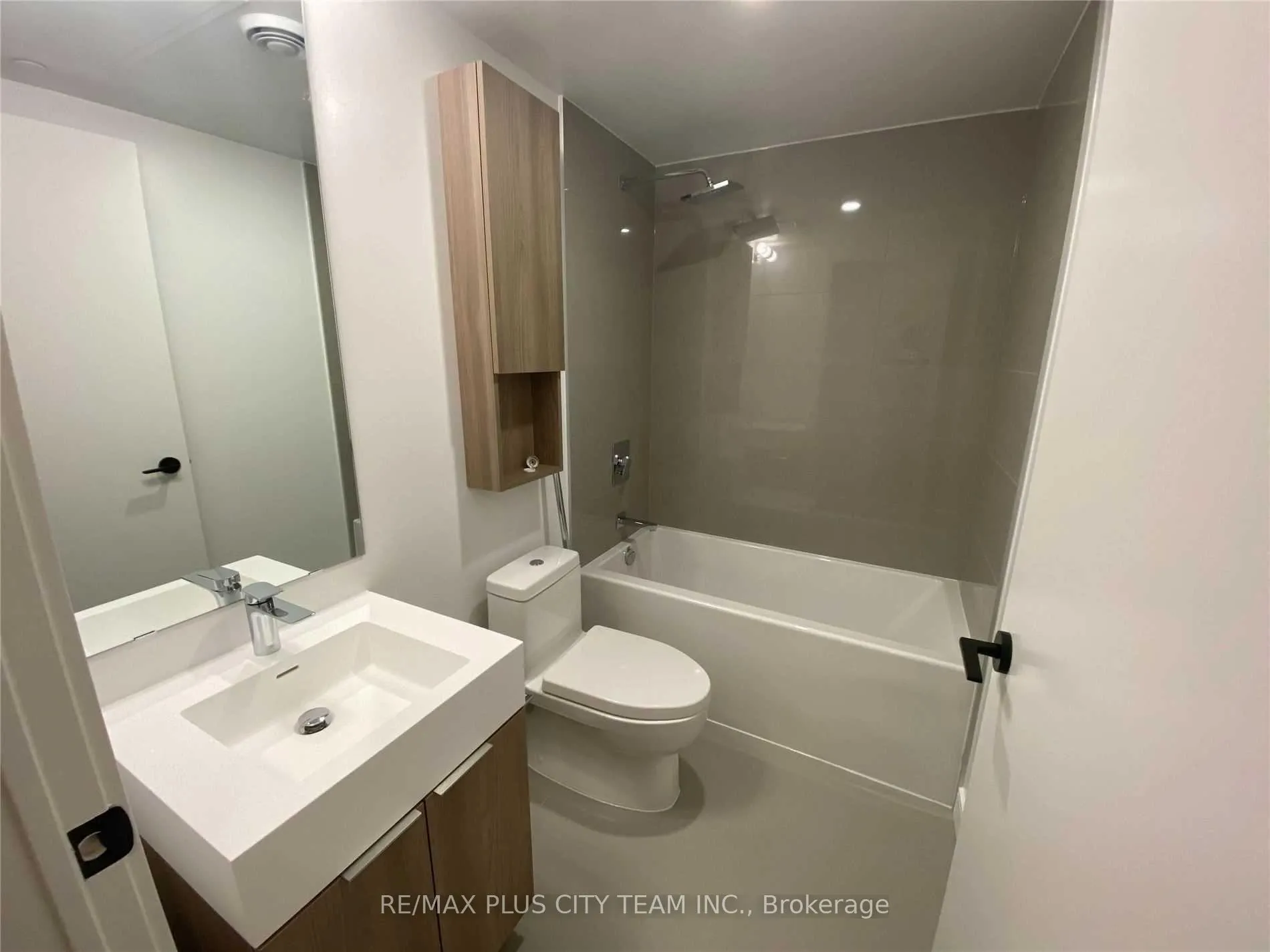 Photo 8 of Unit S539, 180 Mill Street, Toronto, Waterfront Communities — HOMEH