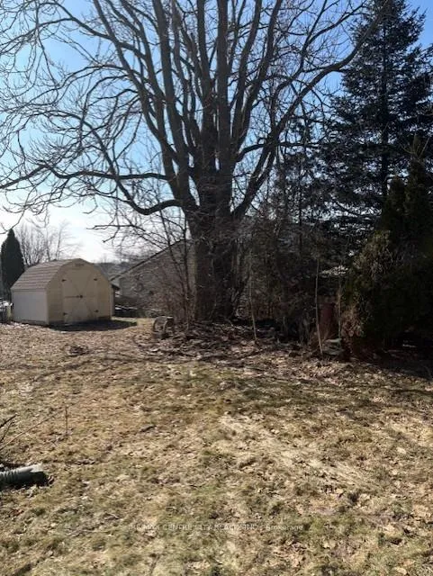 Photo 4 of 152 1/2 Fairview Avenue, St. Thomas — HOMEH