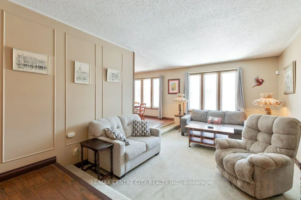 Photo 8 of 152 1/2 Fairview Avenue, St. Thomas — HOMEH