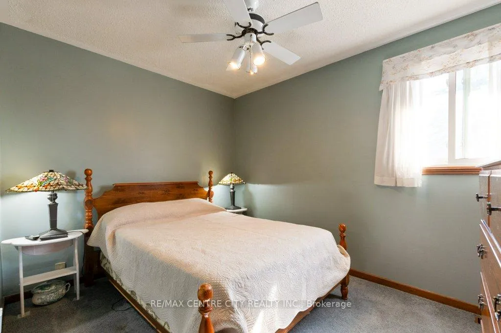 Photo 20 of 152 1/2 Fairview Avenue, St. Thomas — HOMEH