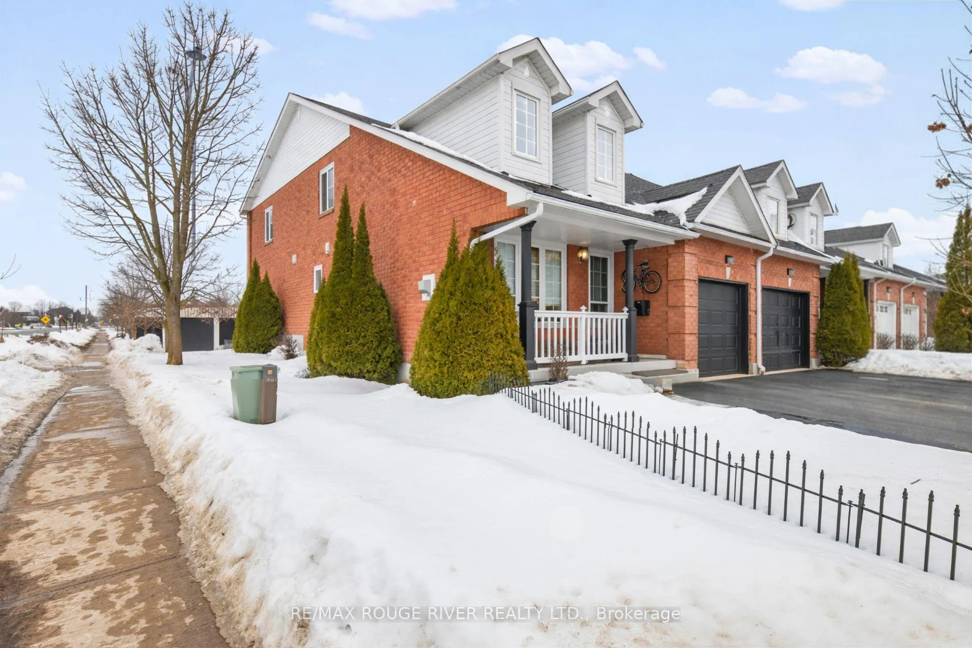 Photo 3 of 1410 Lillico Crescent, Peterborough, Monaghan Ward 2 — HOMEH