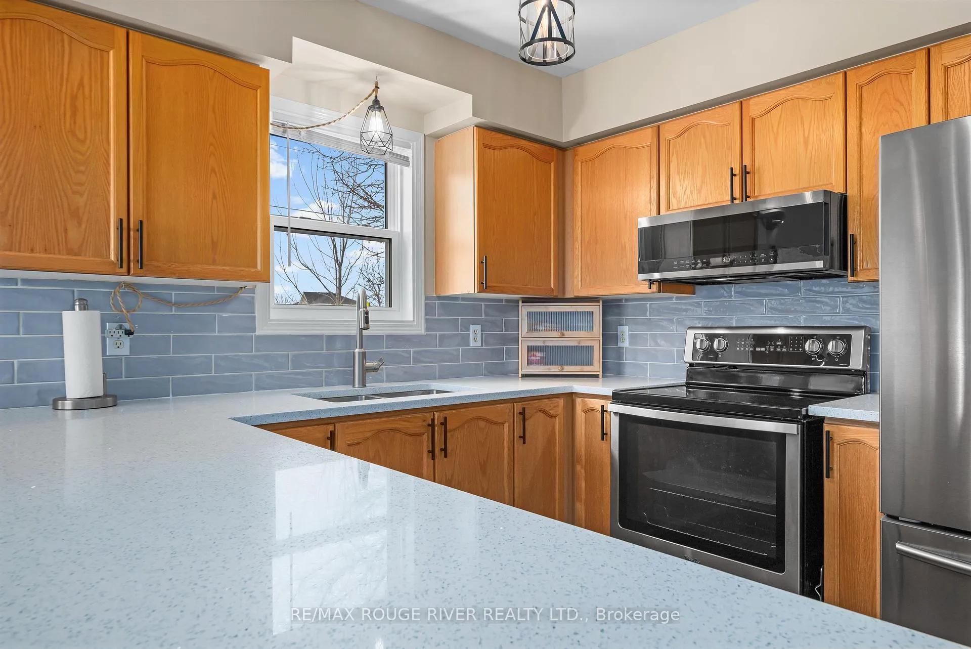Photo 10 of 1410 Lillico Crescent, Peterborough, Monaghan Ward 2 — HOMEH