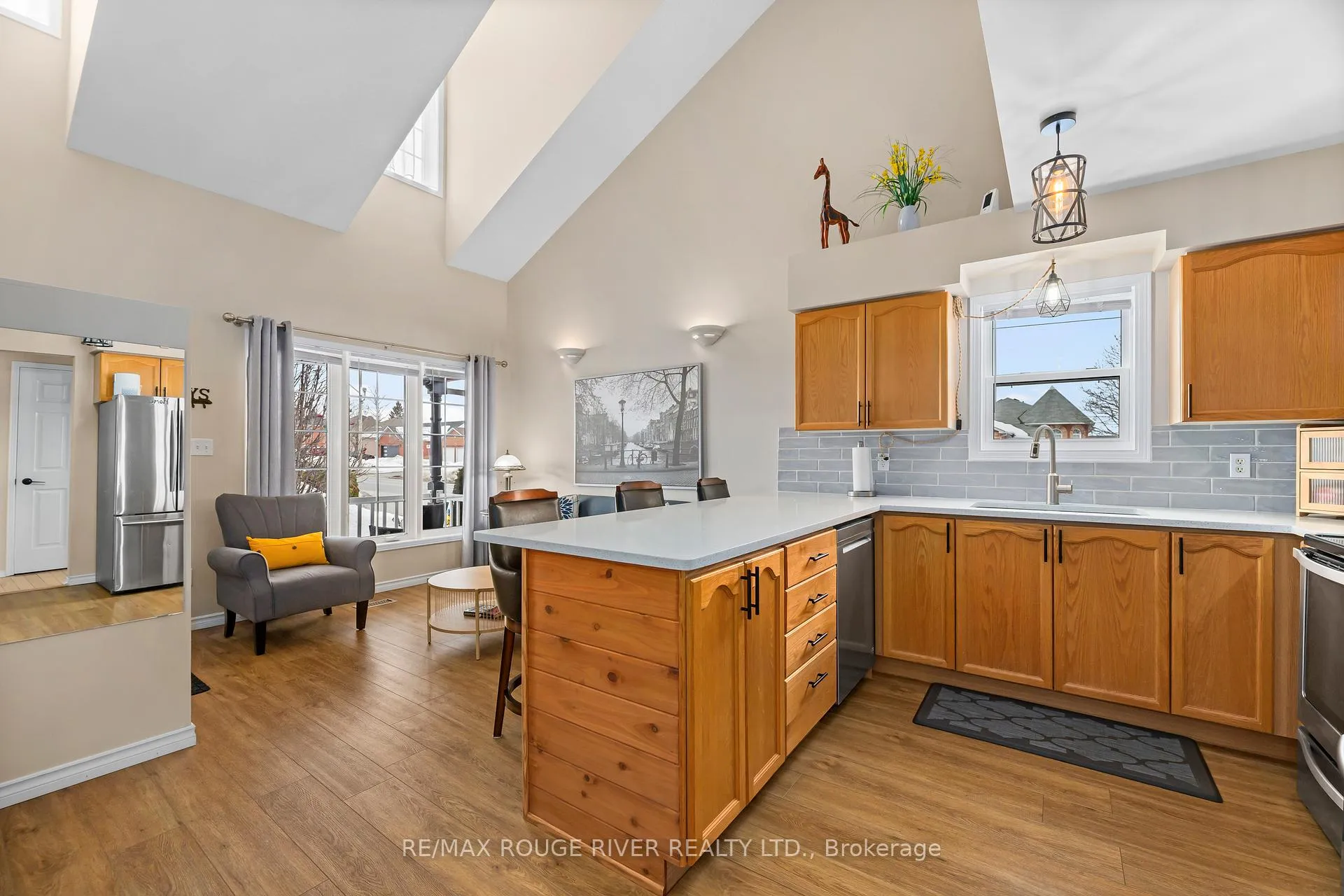 Photo 11 of 1410 Lillico Crescent, Peterborough, Monaghan Ward 2 — HOMEH