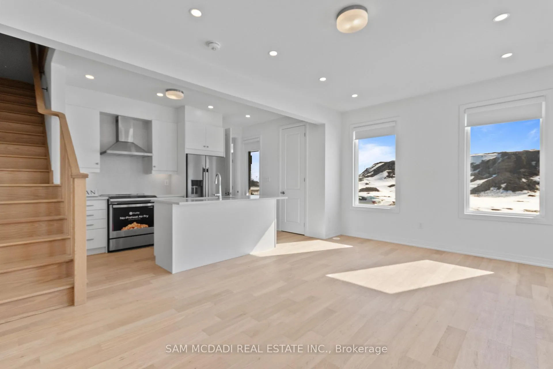 Photo 1 of Unit Upper, 4 Timber Falls Drive, Brampton, Northwest Brampton — HOMEH
