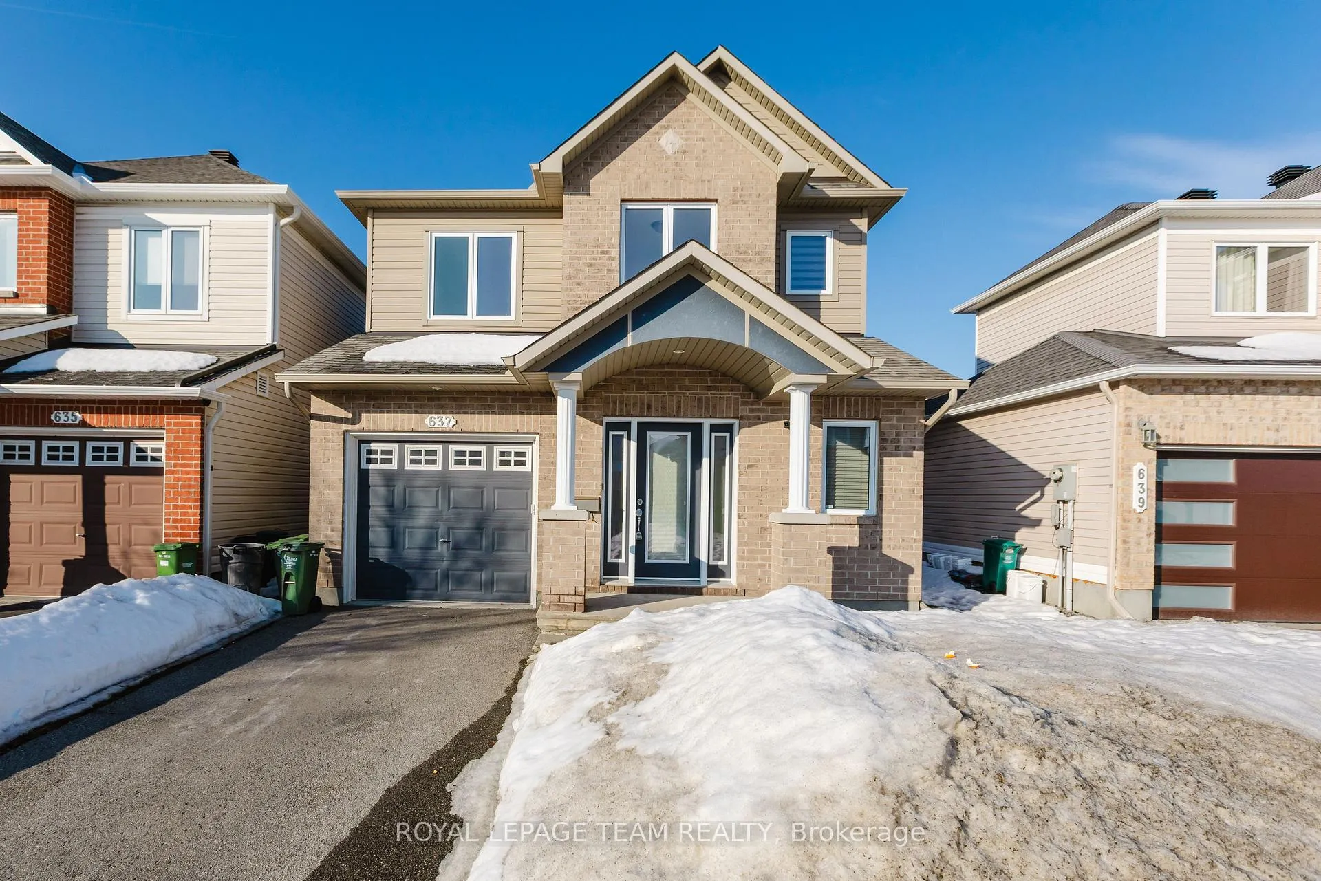 Photo 3 of 637 Clearbrook Drive, Ottawa, Barrhaven - Strandherd — HOMEH