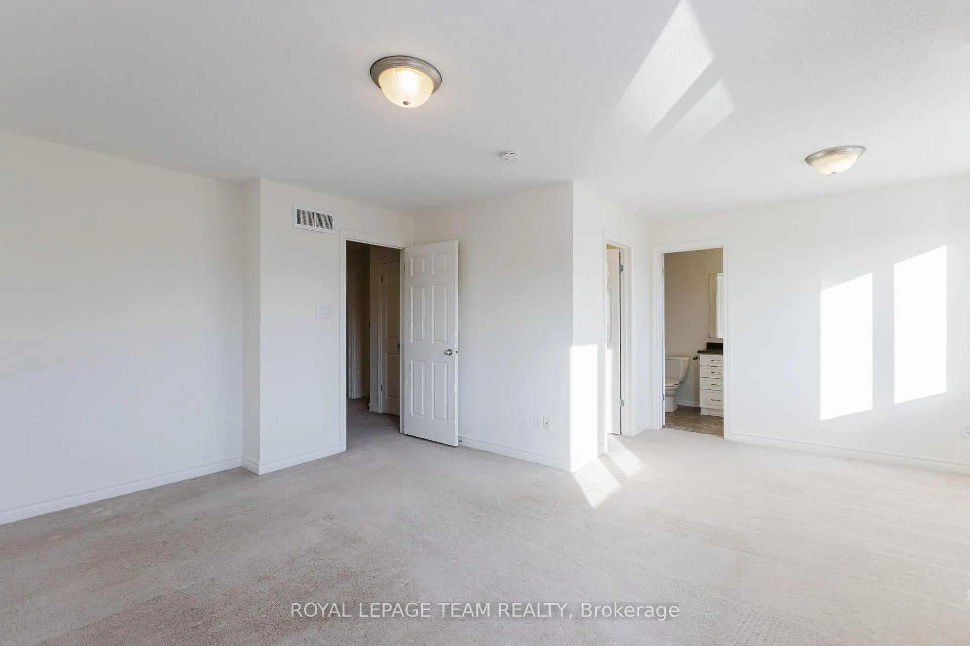 Photo 16 of 637 Clearbrook Drive, Ottawa, Barrhaven - Strandherd — HOMEH