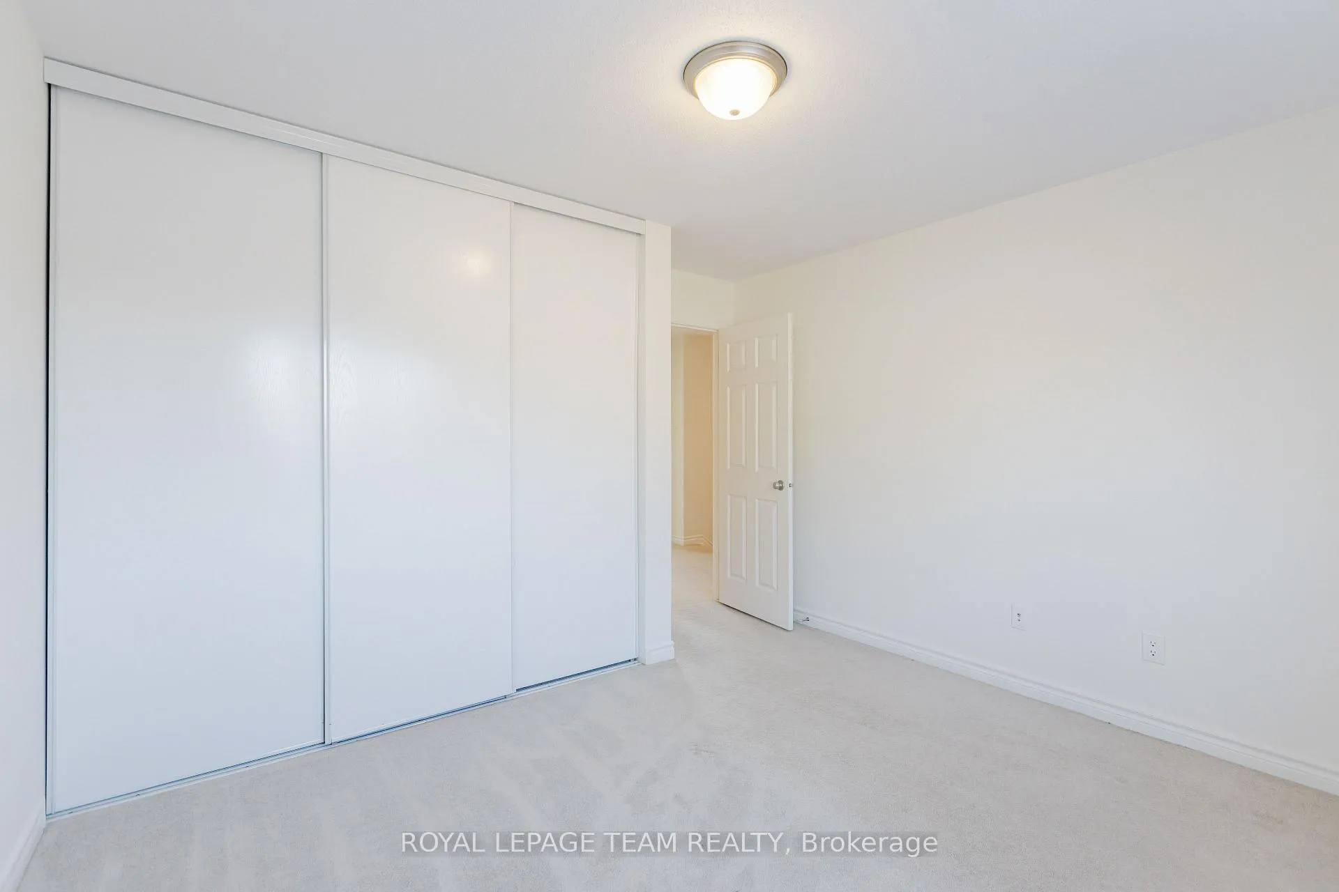 Photo 20 of 637 Clearbrook Drive, Ottawa, Barrhaven - Strandherd — HOMEH