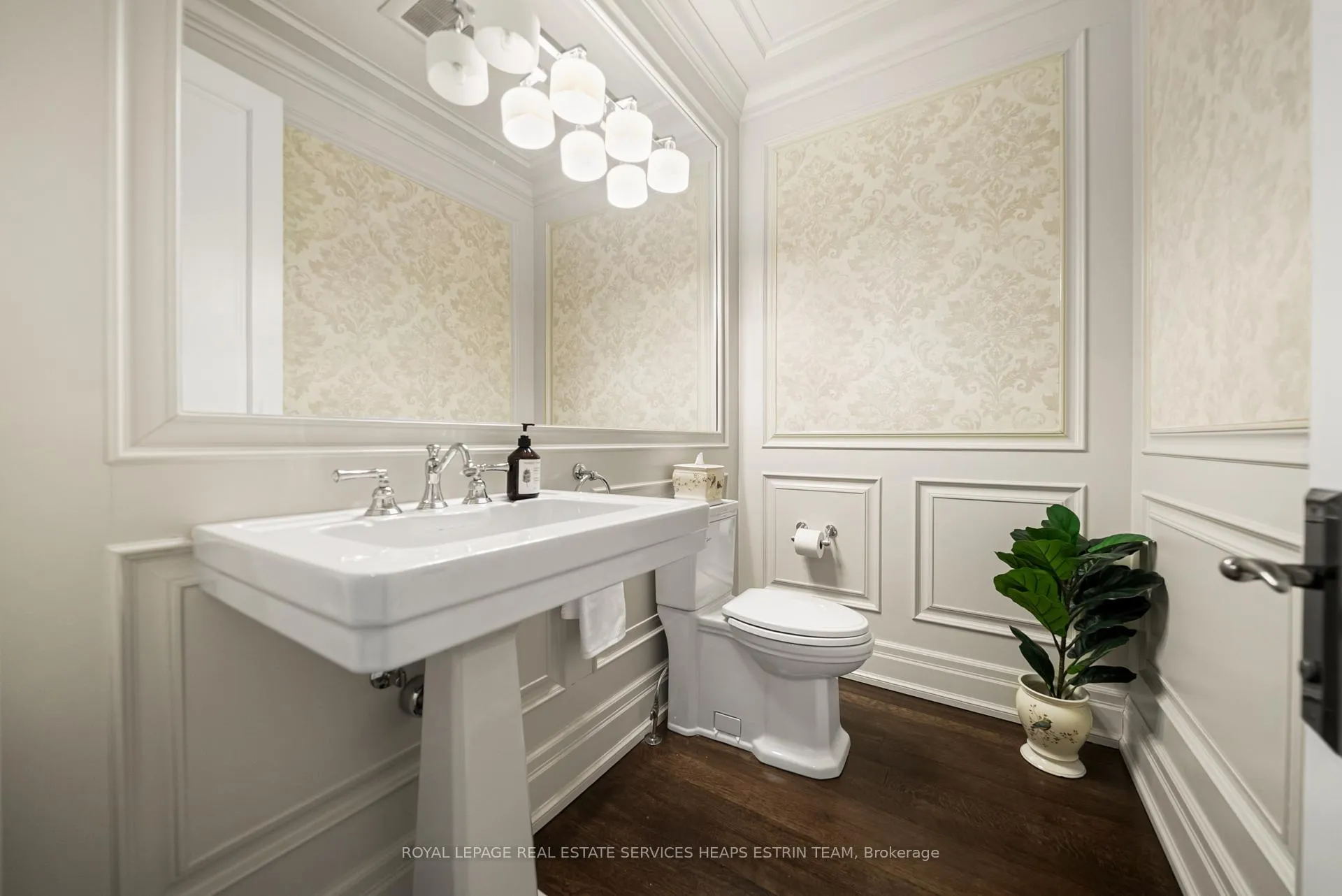 Photo 19 of 243 Rose Park Drive, Toronto, Rosedale-Moore Park — HOMEH