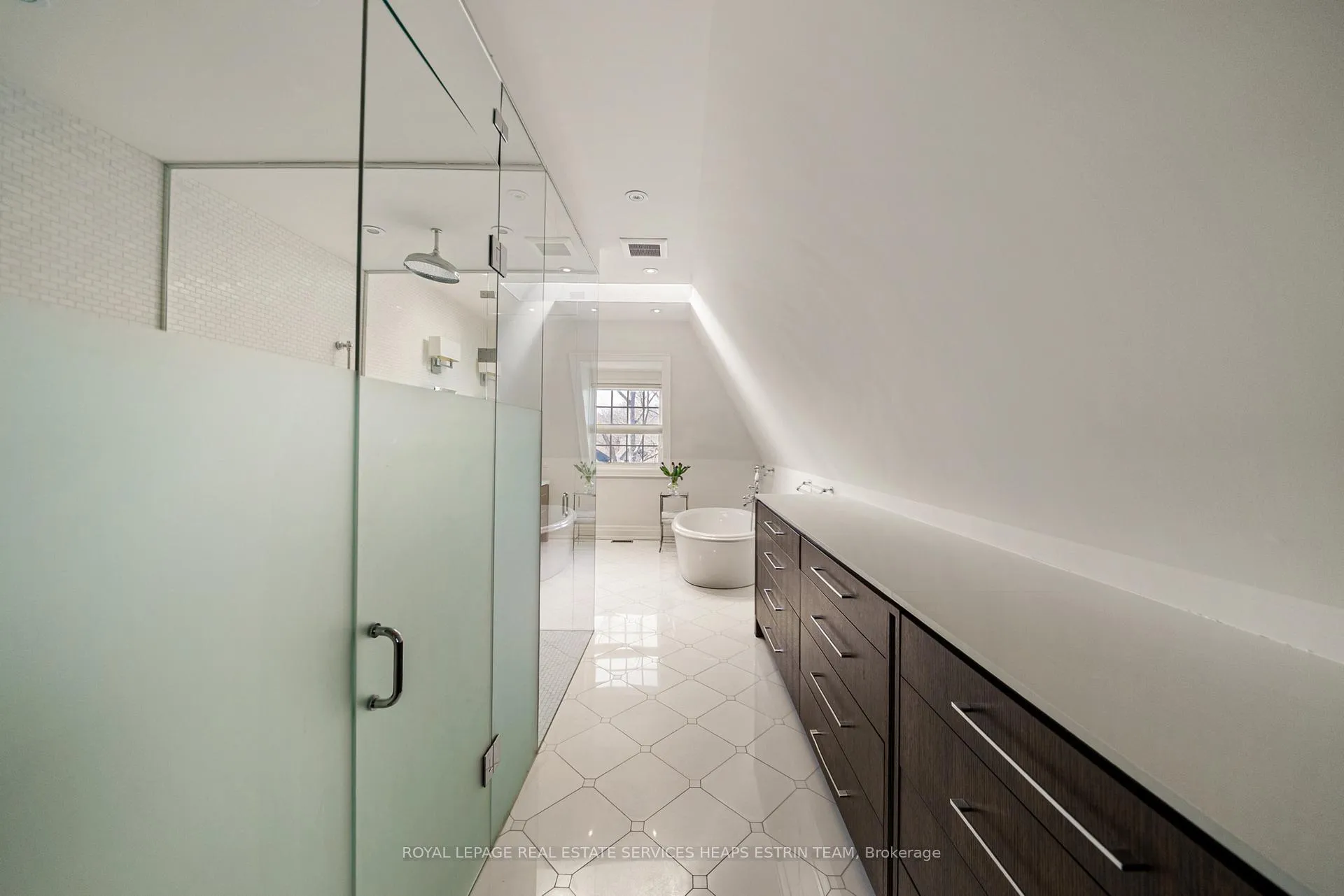 Photo 35 of 243 Rose Park Drive, Toronto, Rosedale-Moore Park — HOMEH