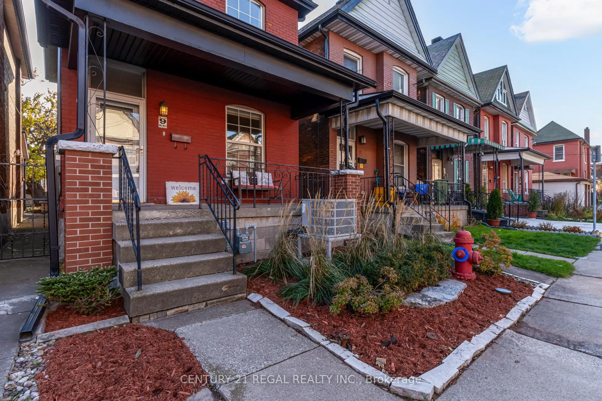 Photo 4 of 9 Mcneil Street, Hamilton, Central — HOMEH