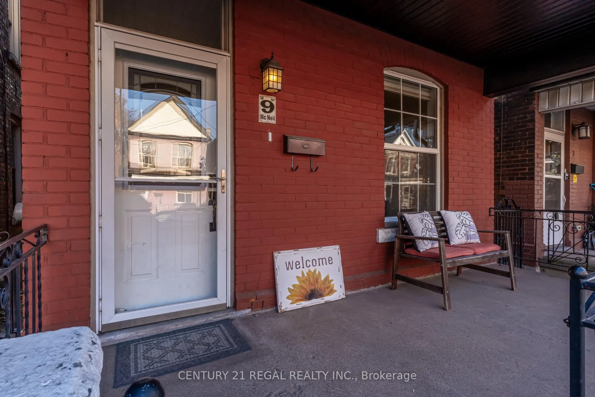 Photo 5 of 9 Mcneil Street, Hamilton, Central — HOMEH