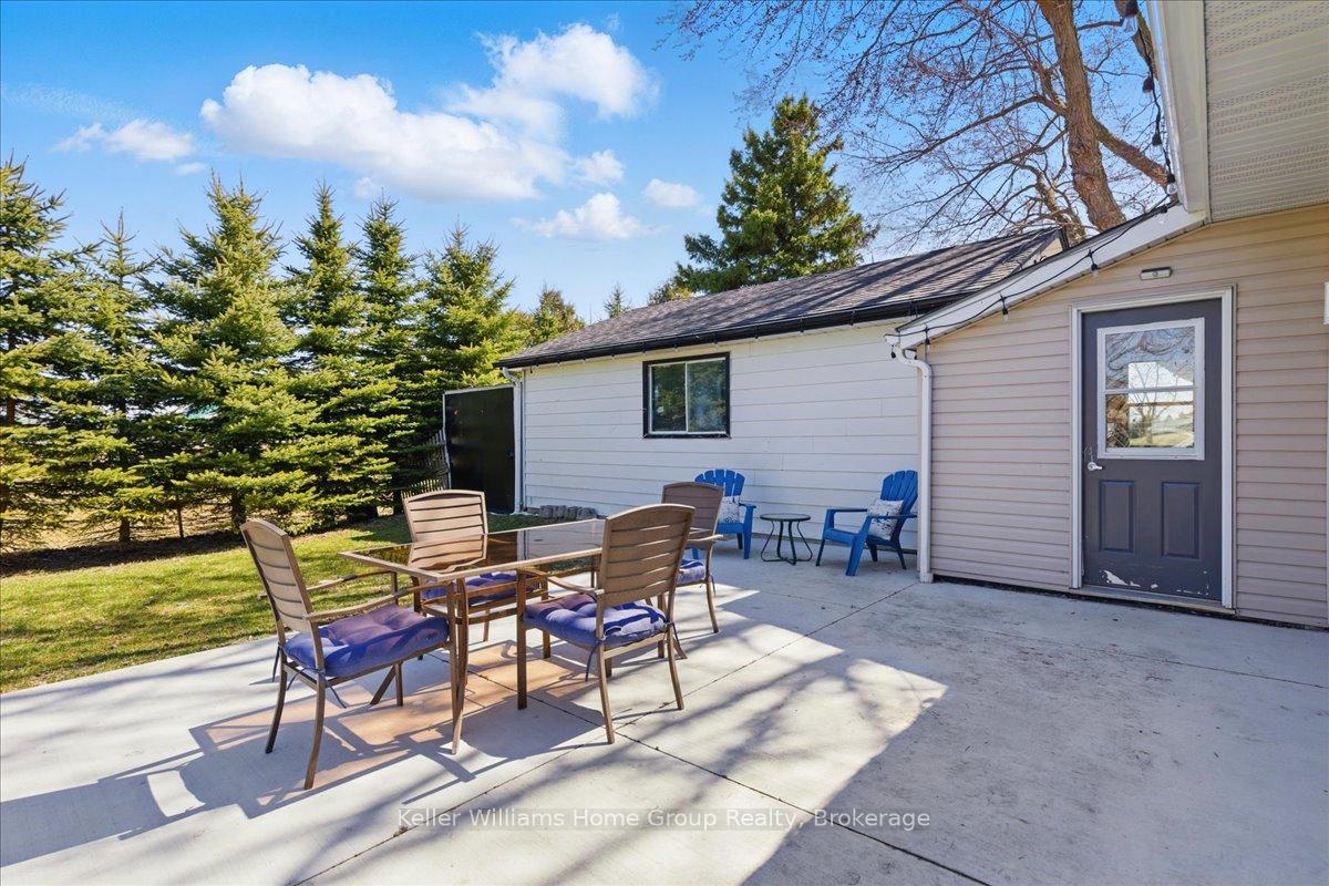 Photo 31 of 7637 Wellington 7 Road, Mapleton, Rural Mapleton — HOMEH