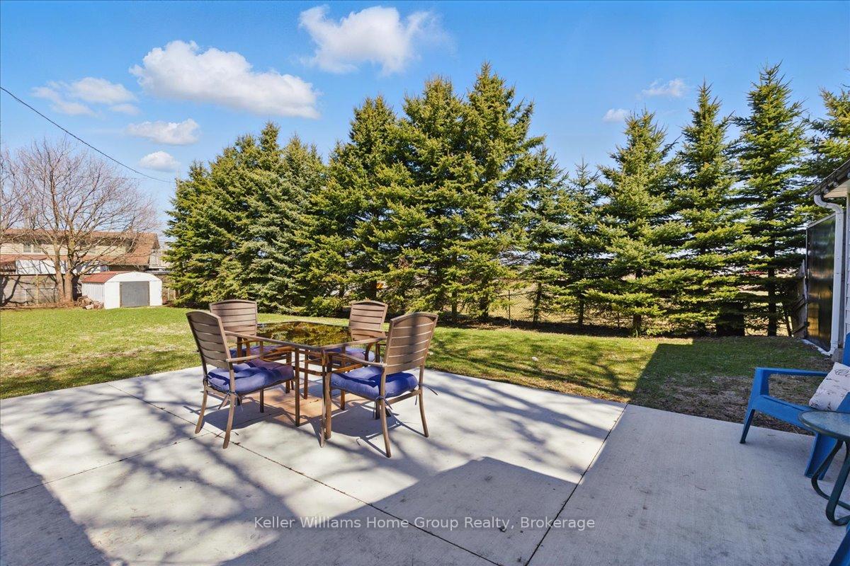 Photo 32 of 7637 Wellington 7 Road, Mapleton, Rural Mapleton — HOMEH