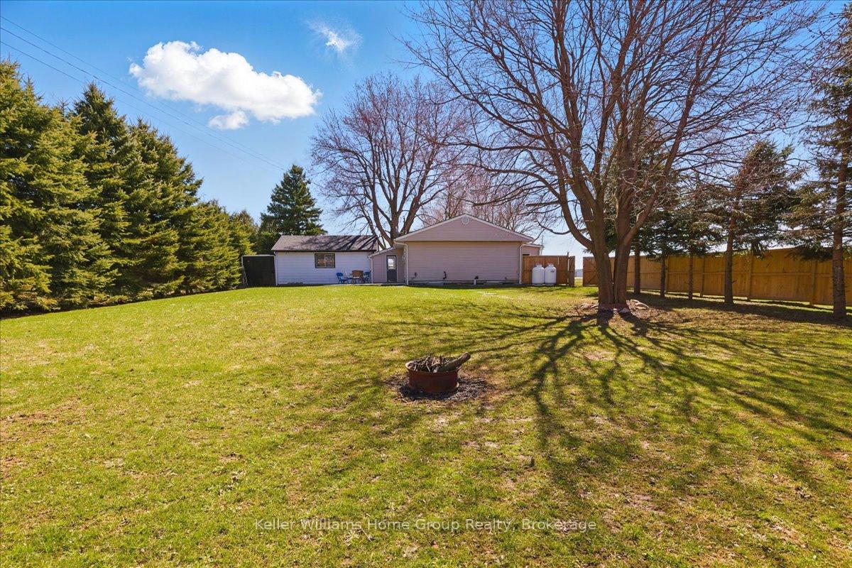 Photo 34 of 7637 Wellington 7 Road, Mapleton, Rural Mapleton — HOMEH