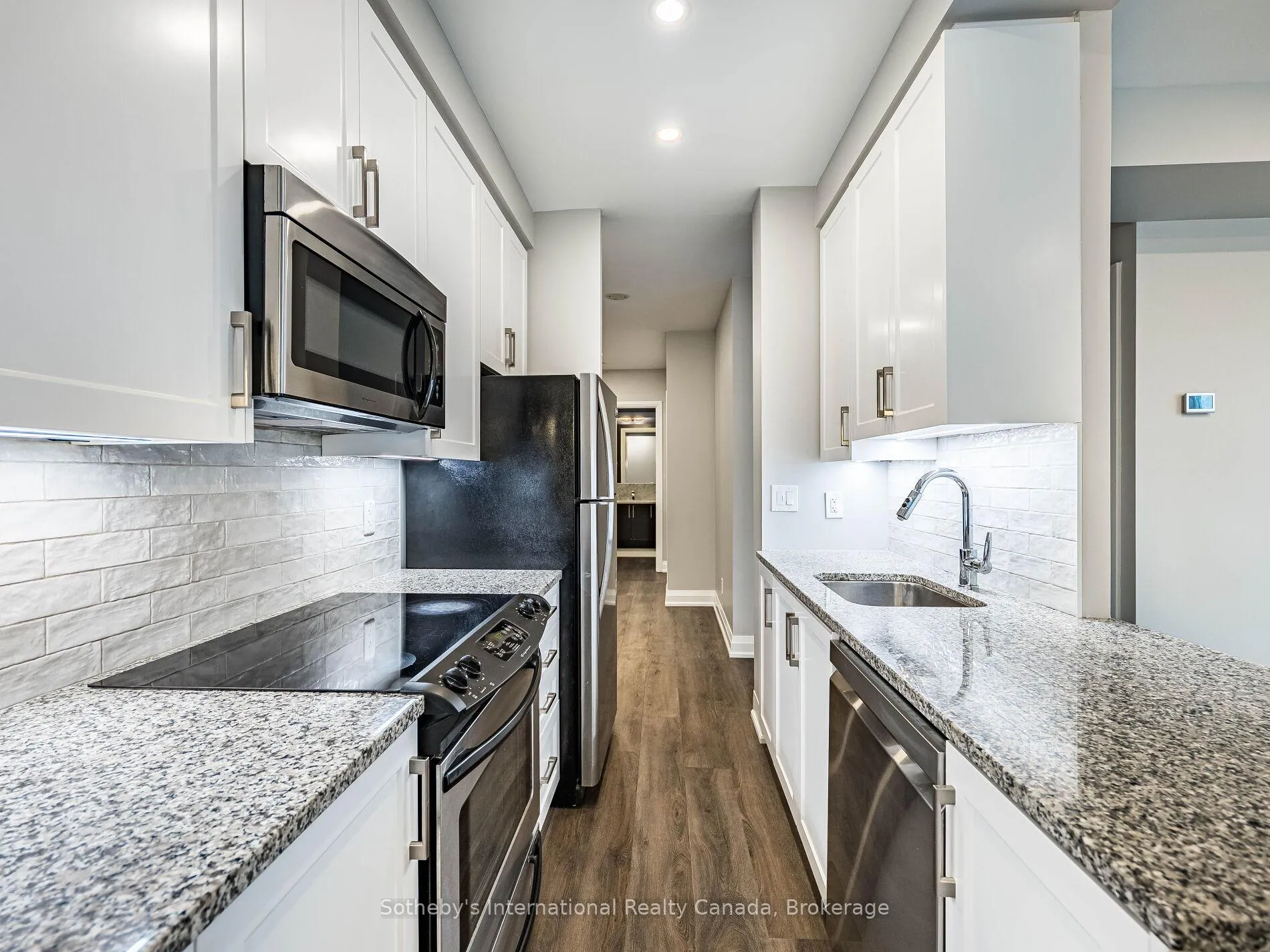 Photo 8 of Unit 407, 83 Redpath Avenue, Toronto, Mount Pleasant West — HOMEH