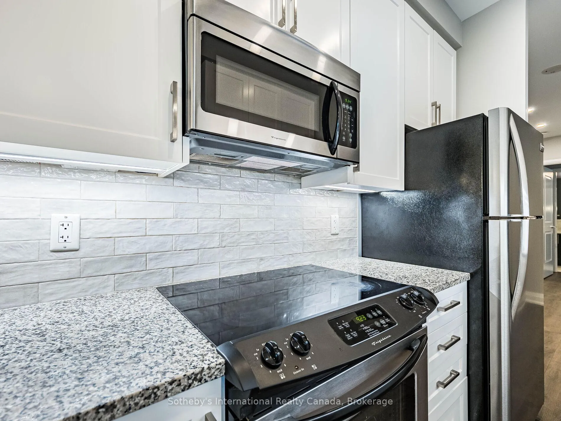 Photo 10 of Unit 407, 83 Redpath Avenue, Toronto, Mount Pleasant West — HOMEH