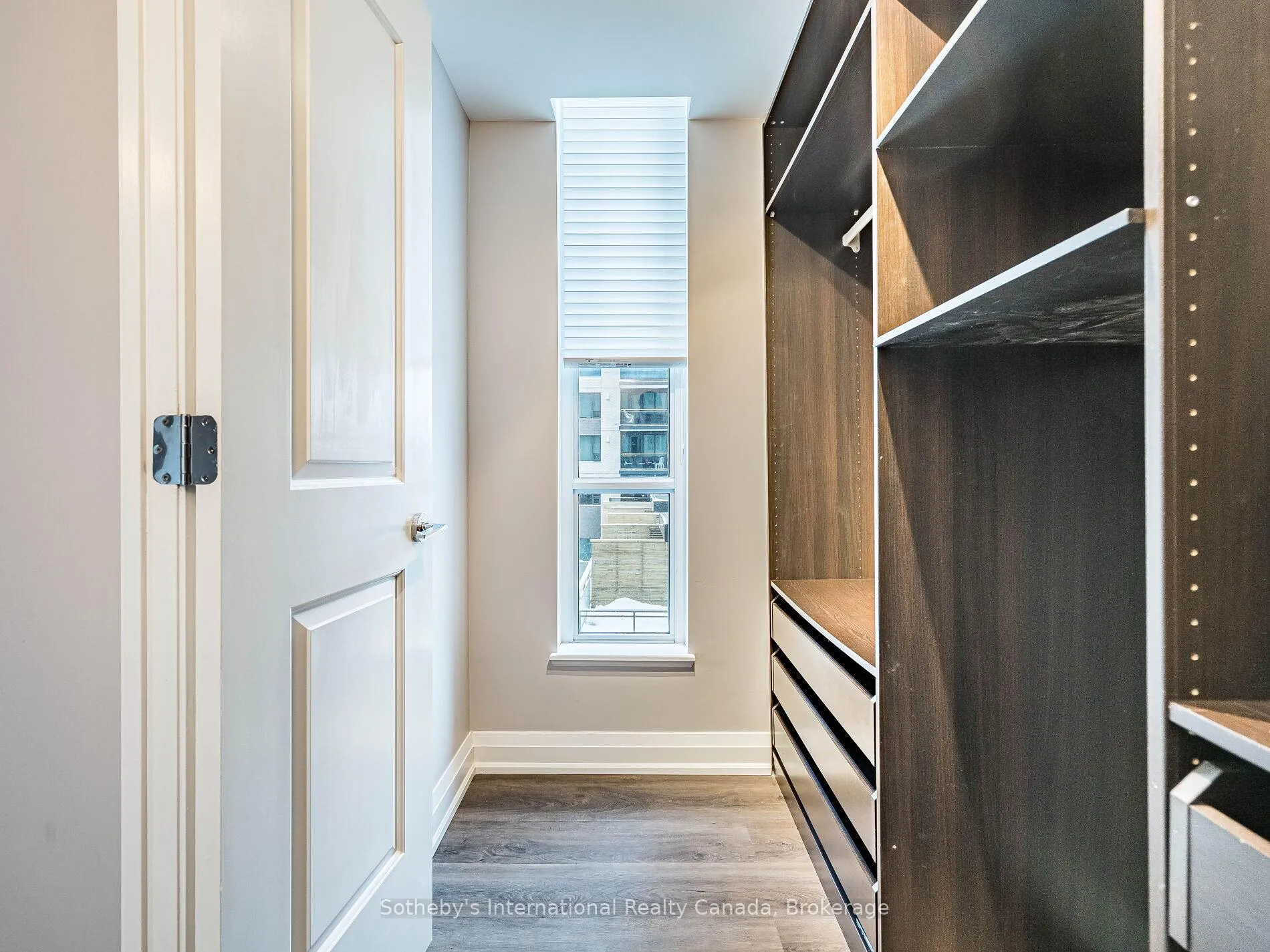 Photo 13 of Unit 407, 83 Redpath Avenue, Toronto, Mount Pleasant West — HOMEH