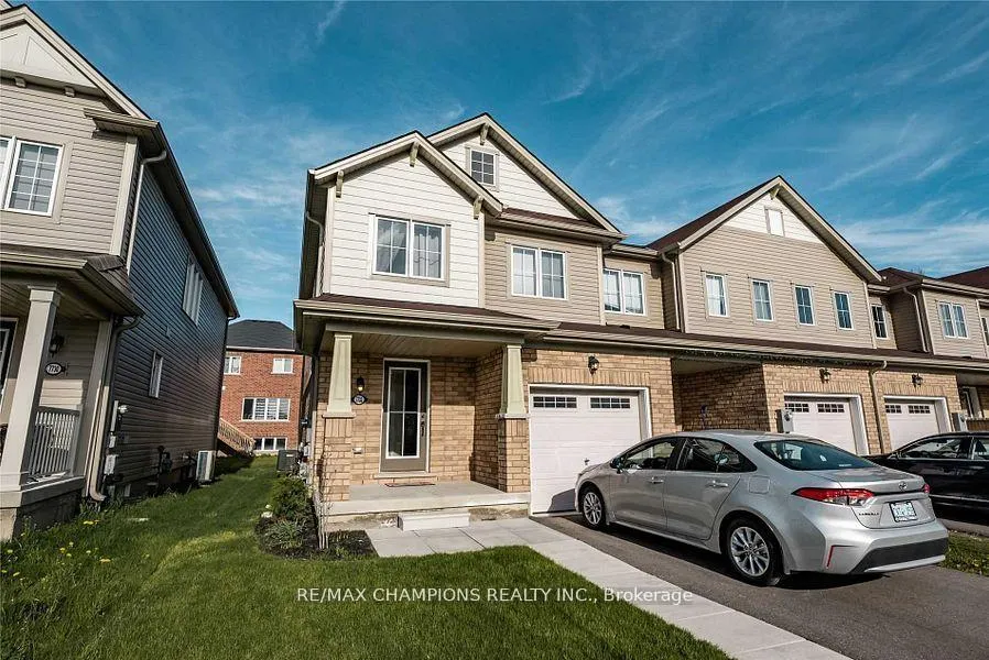 Front of 7732 White Pine Crescent