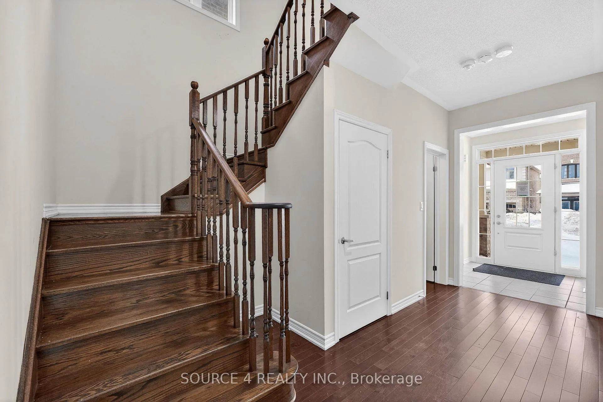 Photo 6 of 355 Danny Wheeler Boulevard, Georgina, Keswick North — HOMEH