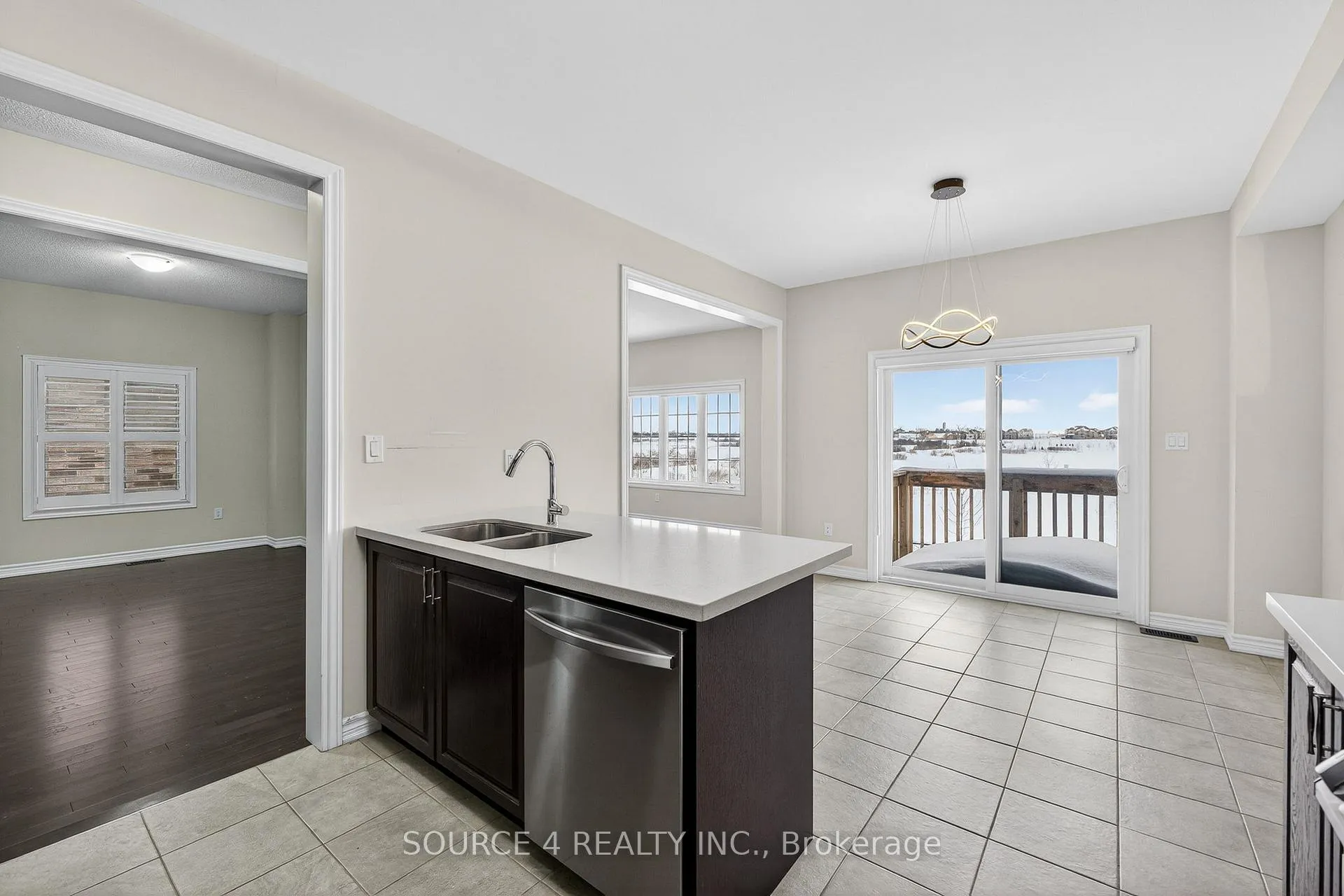 Photo 16 of 355 Danny Wheeler Boulevard, Georgina, Keswick North — HOMEH