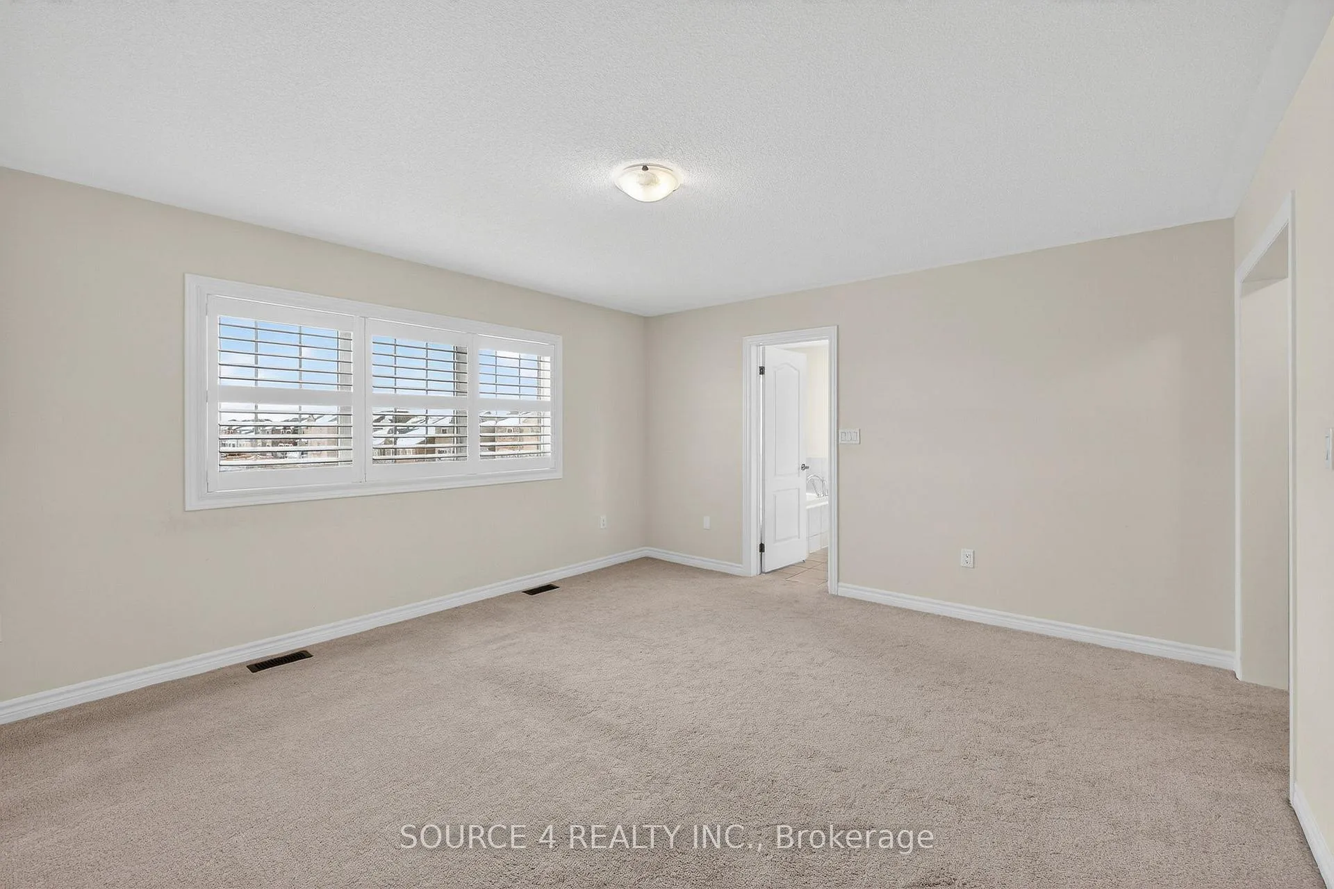 Photo 20 of 355 Danny Wheeler Boulevard, Georgina, Keswick North — HOMEH