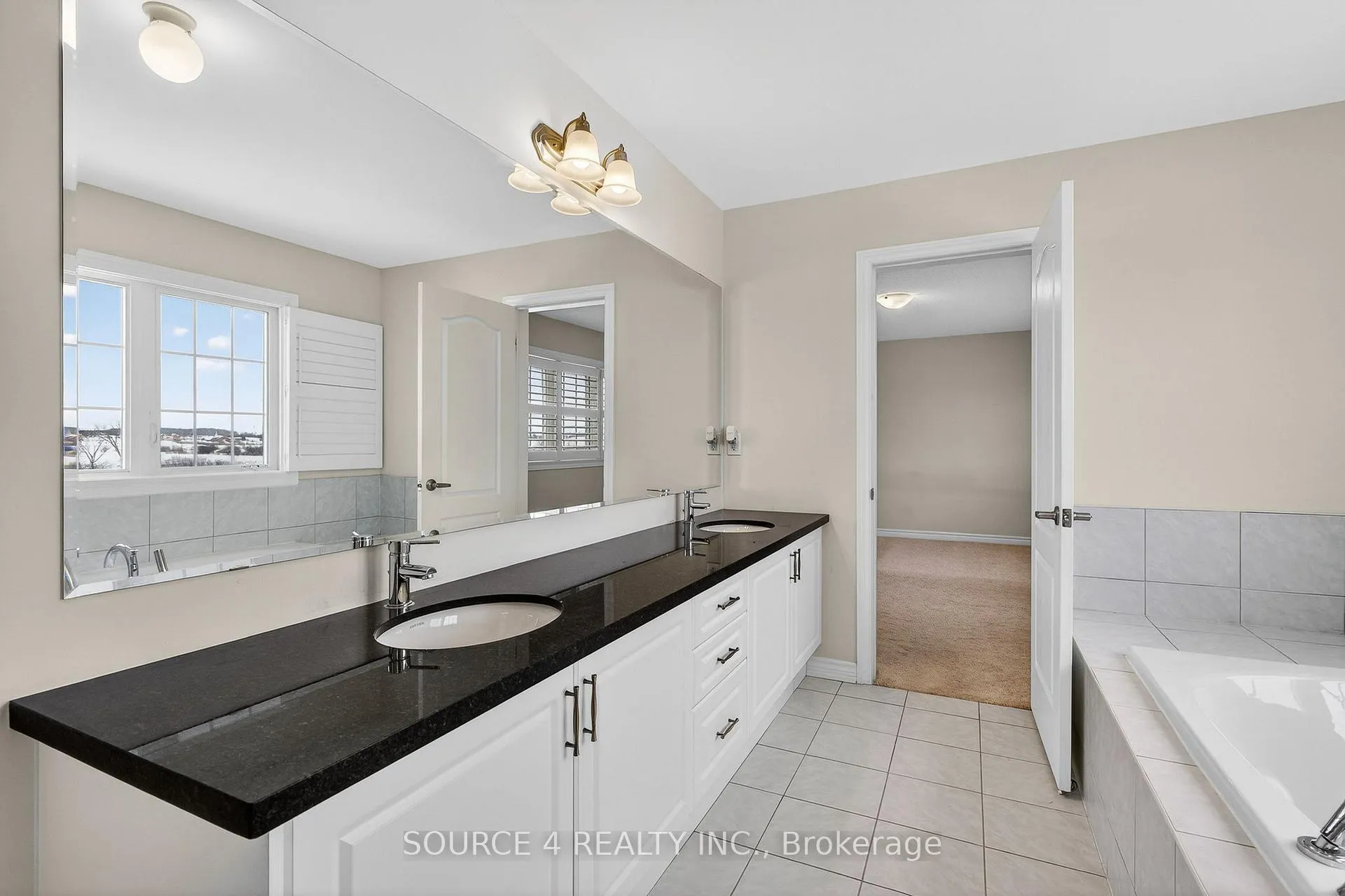Photo 24 of 355 Danny Wheeler Boulevard, Georgina, Keswick North — HOMEH