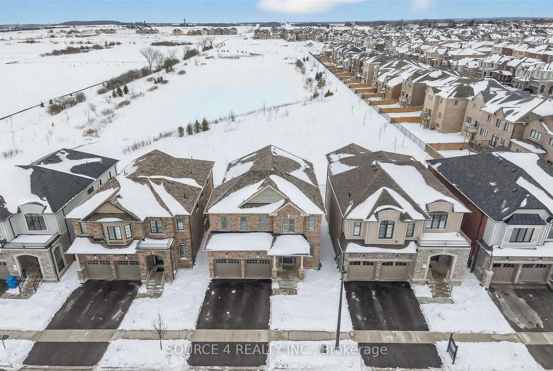 Photo 43 of 355 Danny Wheeler Boulevard, Georgina, Keswick North — HOMEH