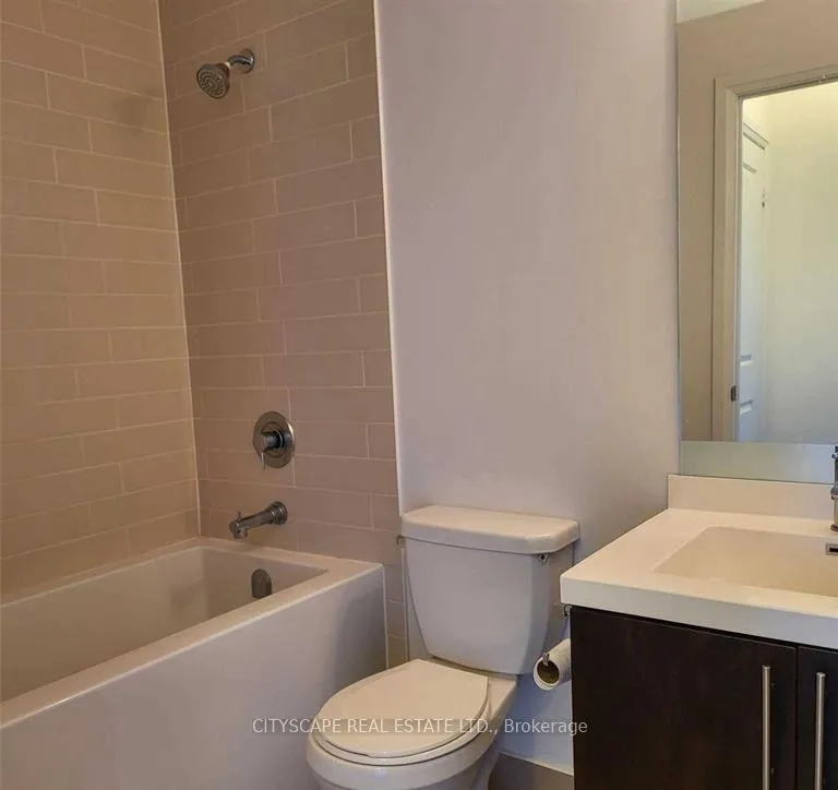 Photo 6 of Unit 1302, 65 Speers Road, Oakville, Central — HOMEH