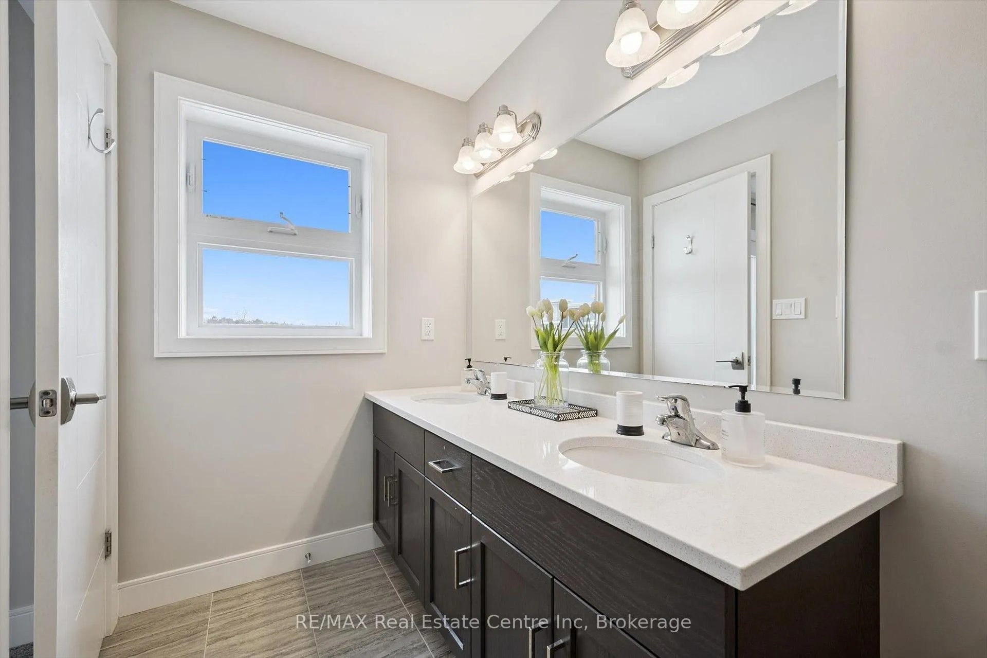 Photo 16 of Unit 71, 60 Arkell Road, Guelph, Kortright East — HOMEH