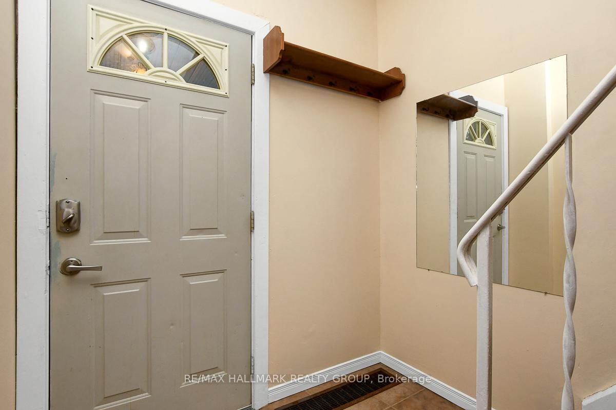 Photo 3 of 518 Clarence Street E, Ottawa, Lower Town — HOMEH