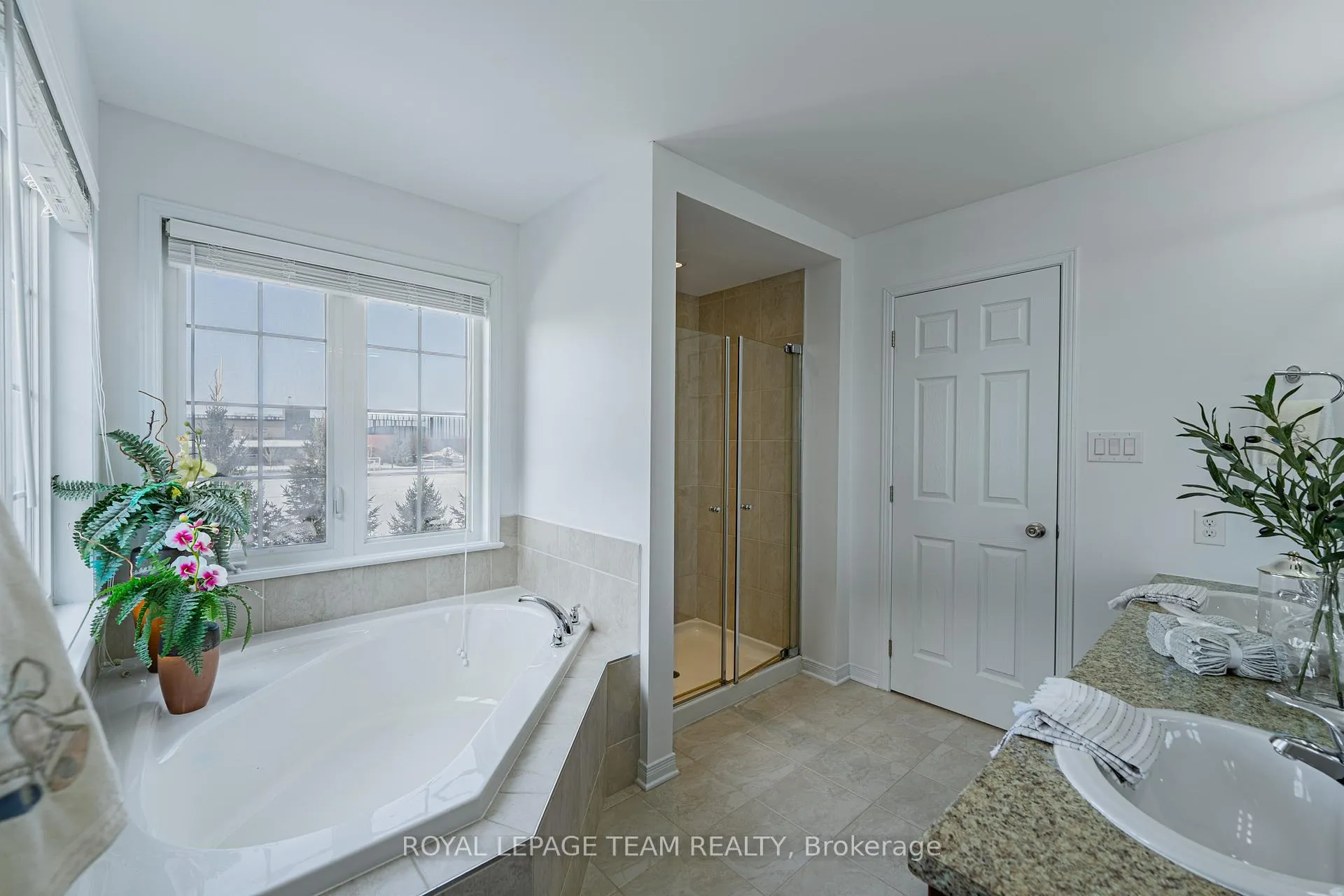 Photo 27 of 156 Sunita Crescent, Ottawa, Barrhaven - Stonebridge — HOMEH