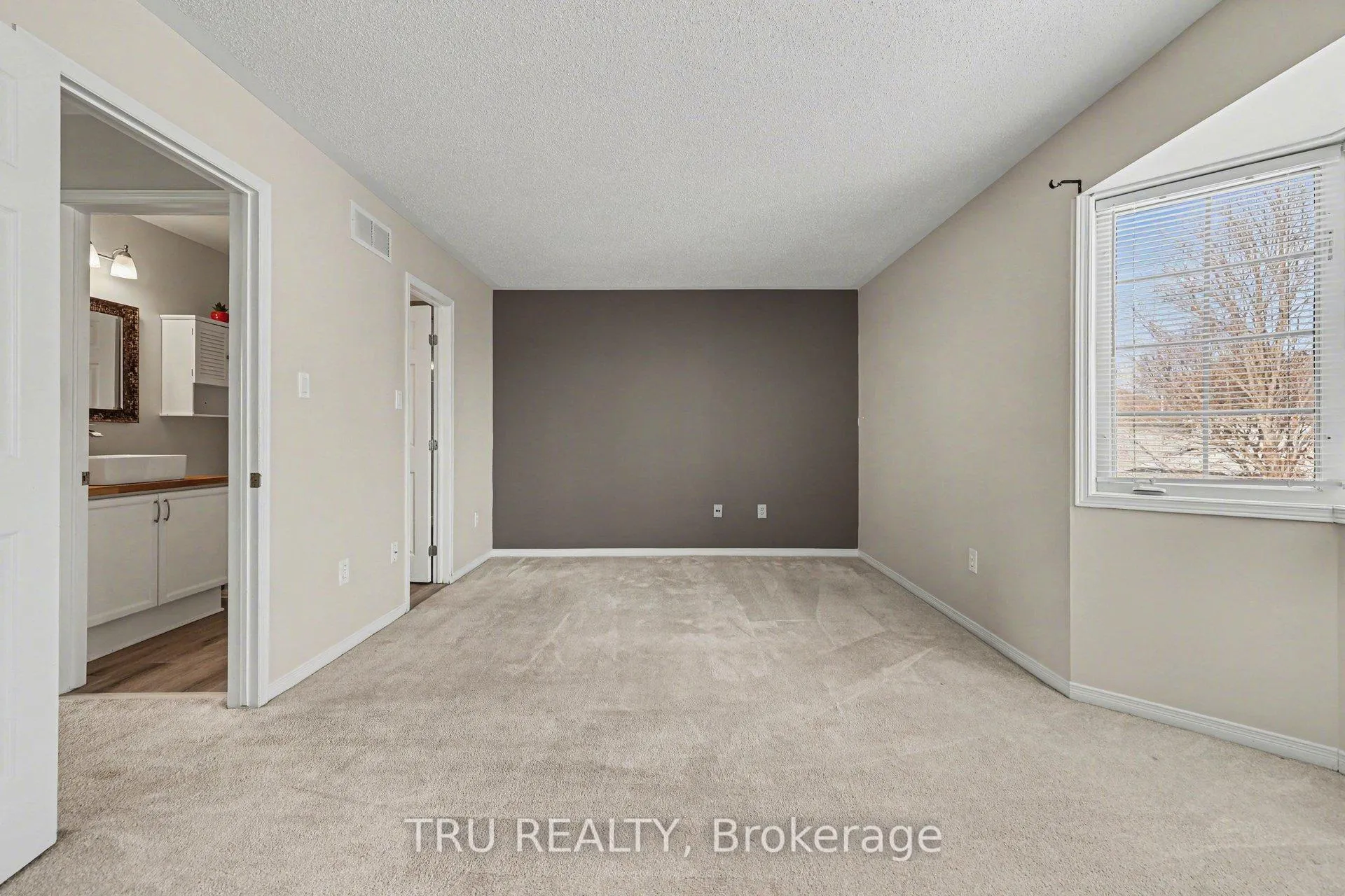 Photo 16 of 37 Daventry Crescent, Ottawa, Barrhaven - Longfields — HOMEH