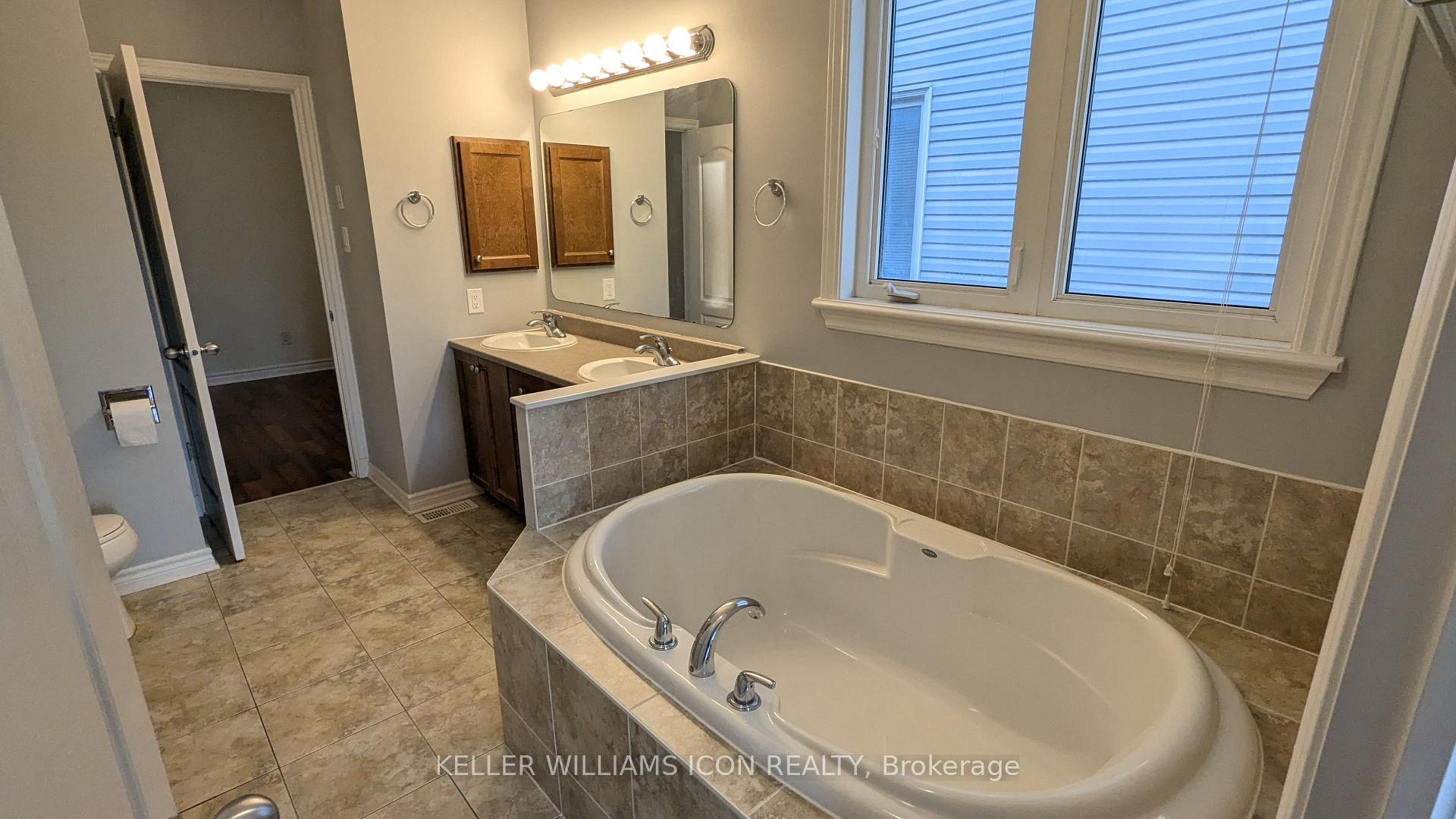 Photo 13 of 764 Fletcher Circle, Ottawa, Kanata - Kanata Lakes/Heritage Hills — HOMEH