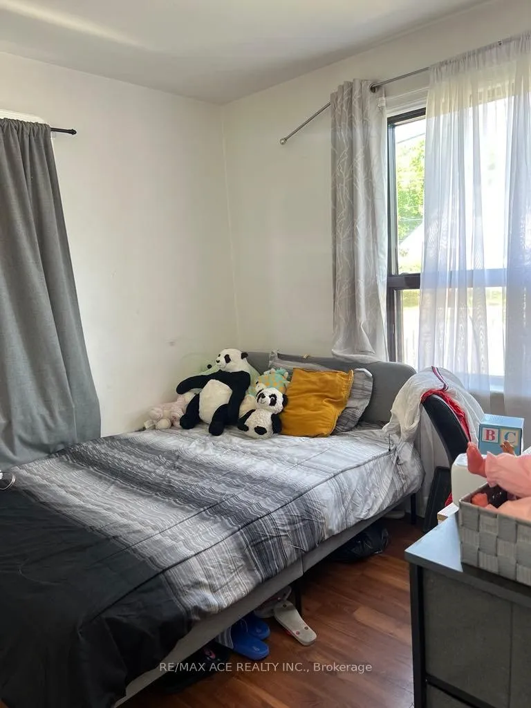 Photo 4 of Unit Main, 65 Craiglee Drive, Scarborough, Birchcliffe-Cliffside — HOMEH