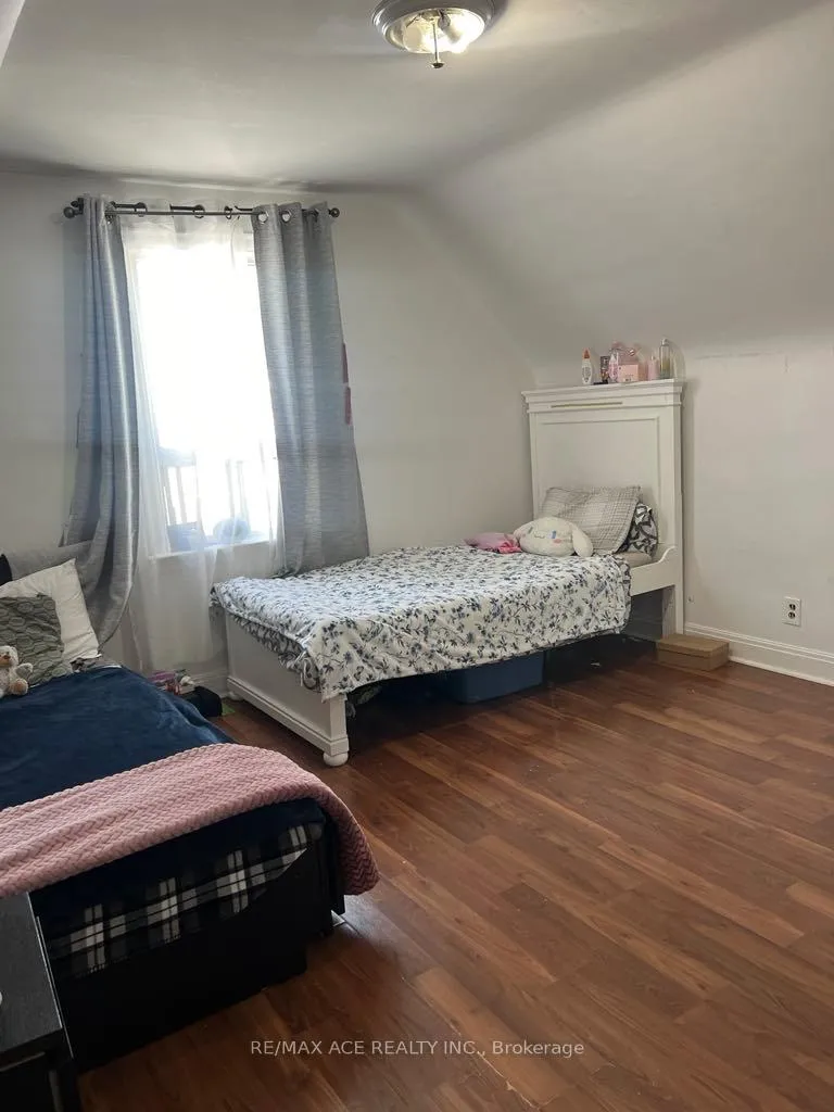 Photo 5 of Unit Main, 65 Craiglee Drive, Scarborough, Birchcliffe-Cliffside — HOMEH